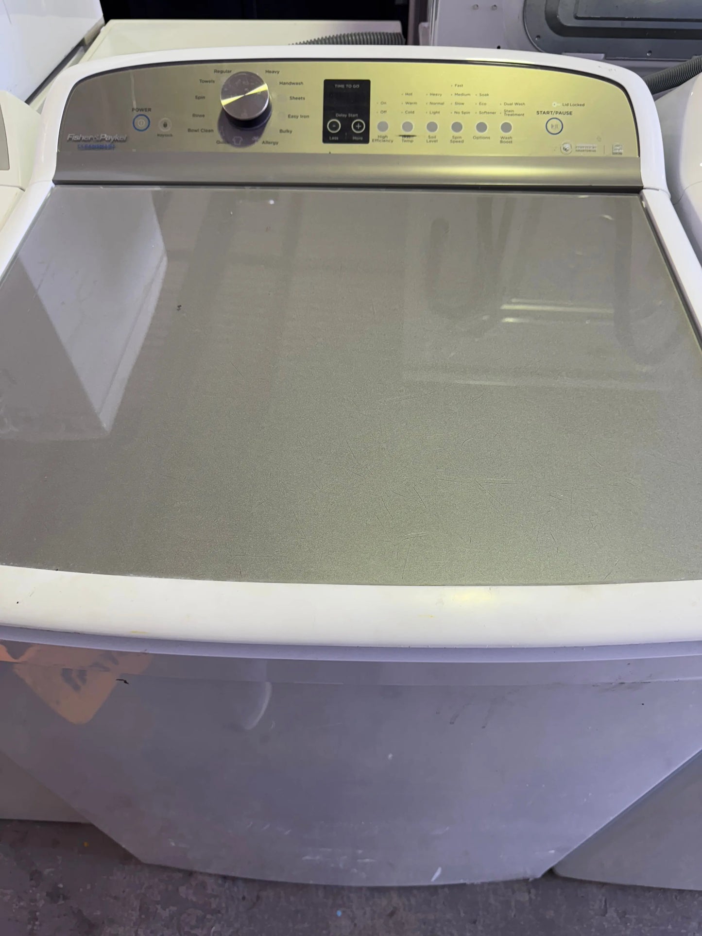 Refurbished fisher and Paykel 10 kg washing machine | PERTH