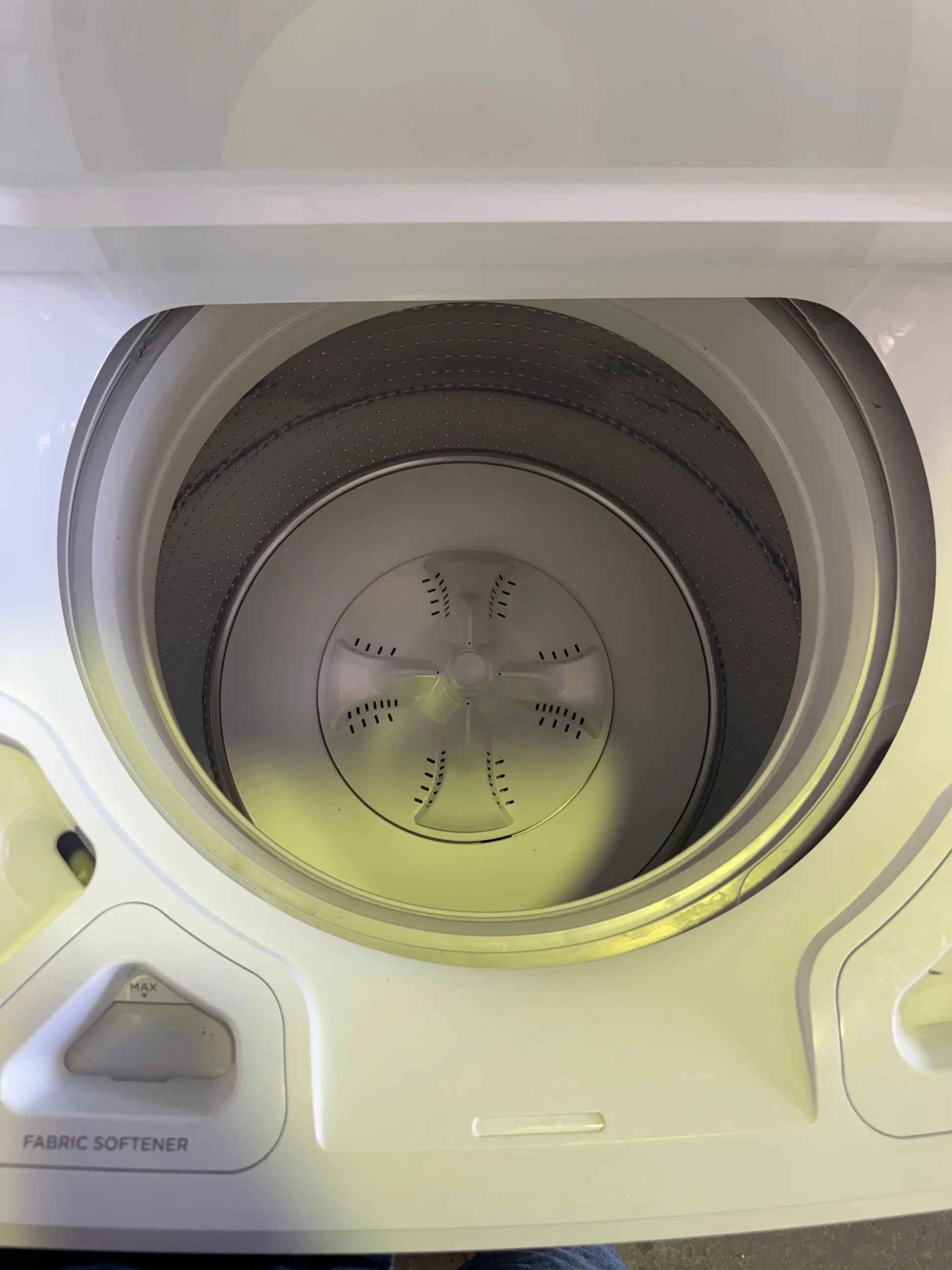 Refurbished fisher and Paykel 10 kg washing machine | PERTH