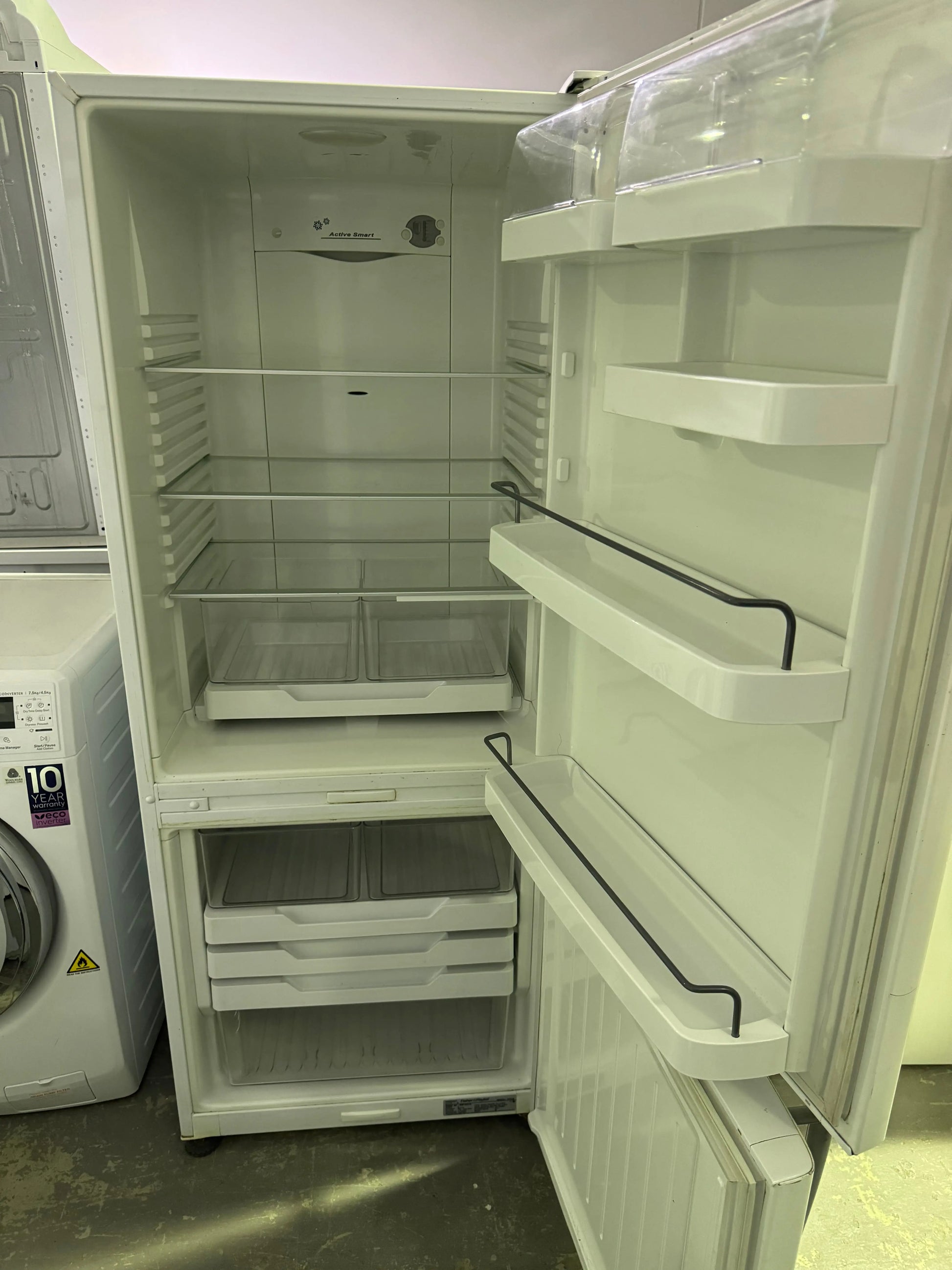 Refurbished fisher and Paykel 370 litres fridge freezer and LG 7kg washing machine | PERTH