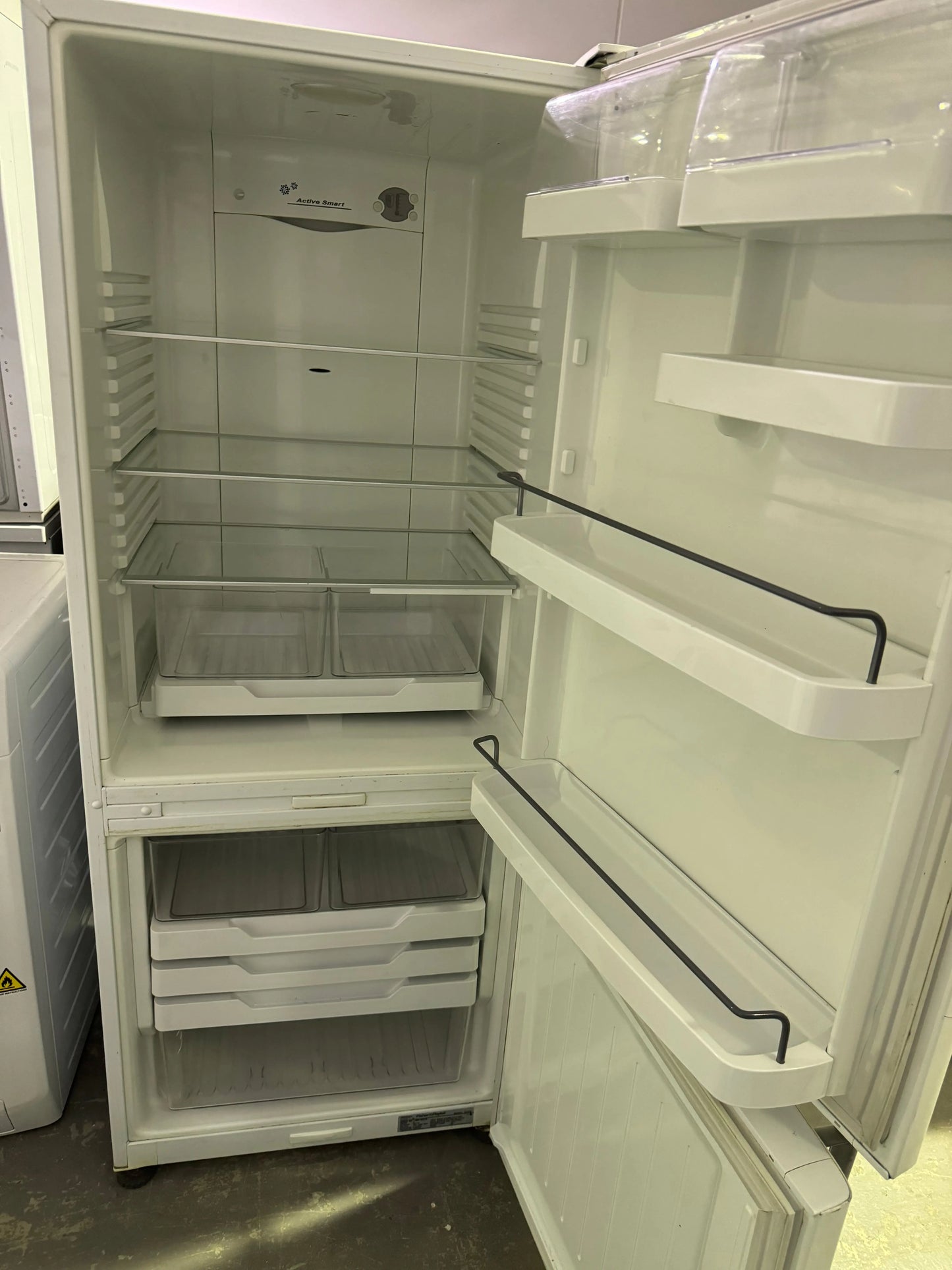 Refurbished fisher and Paykel 370 litres fridge freezer and LG 7kg washing machine | PERTH