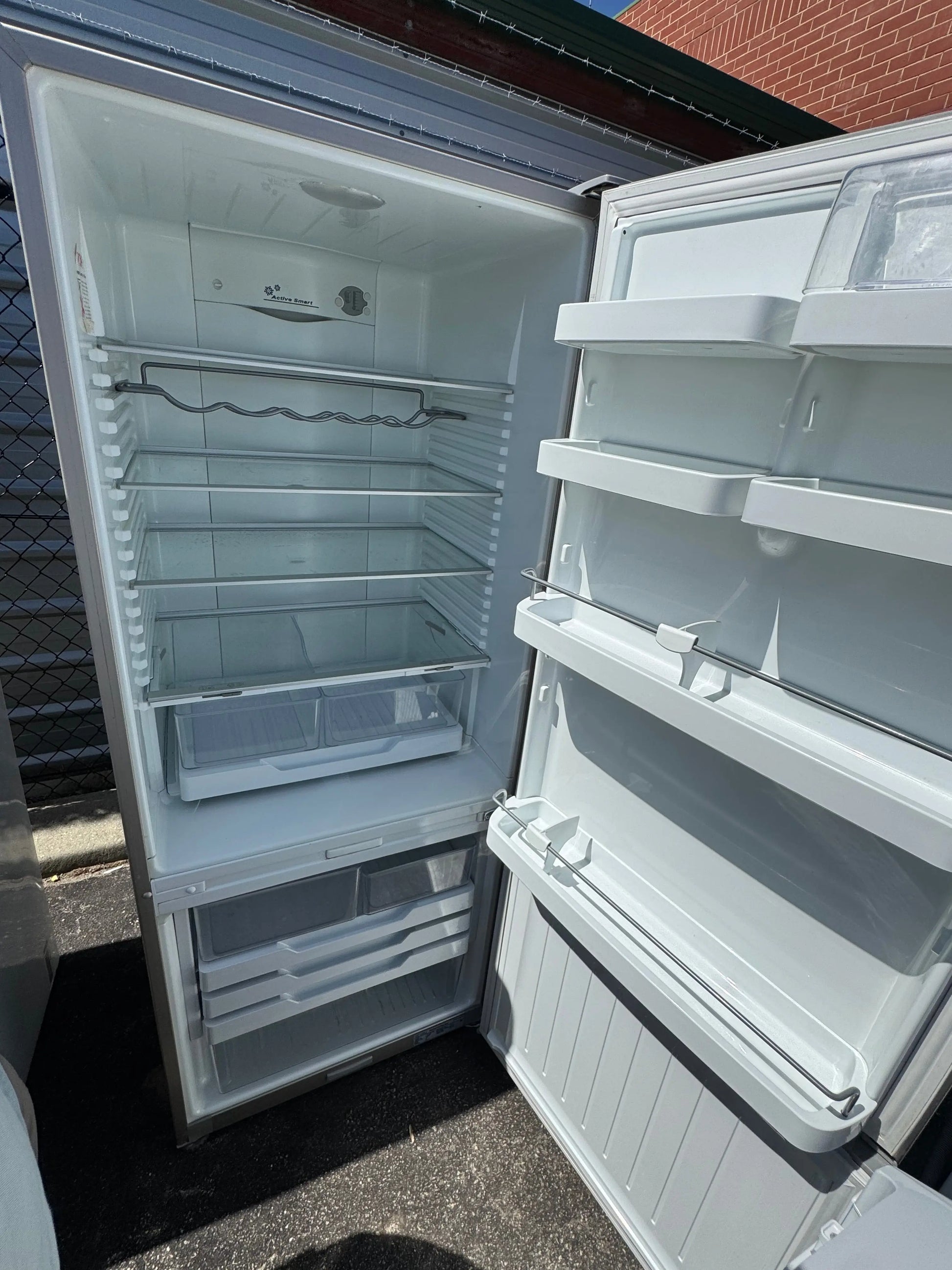 Refurbished fisher and Paykel 442 litres fridge freezer | PERTH