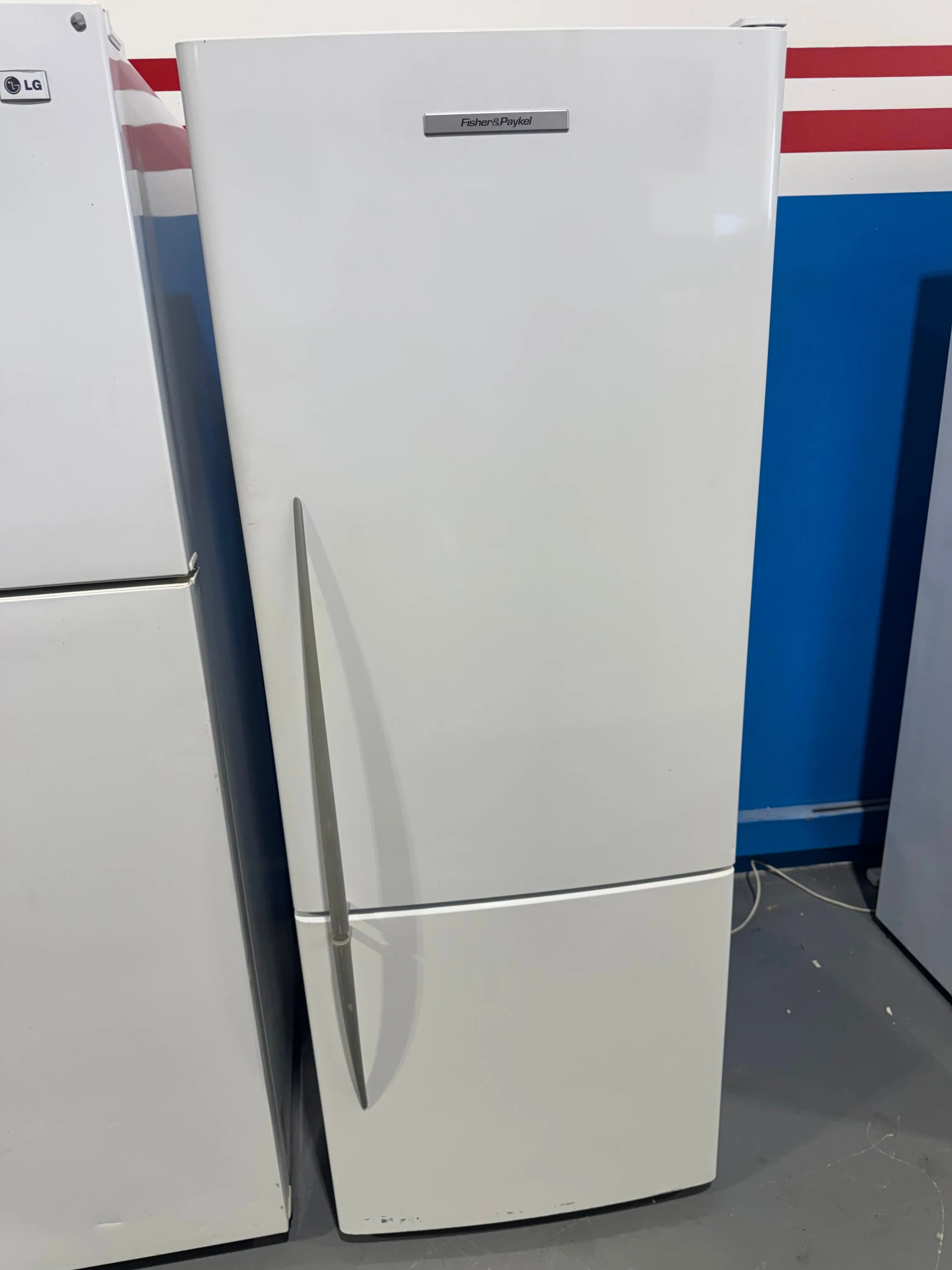 Refurbished fisher and Paykel 442 litres fridge freezer | PERTH