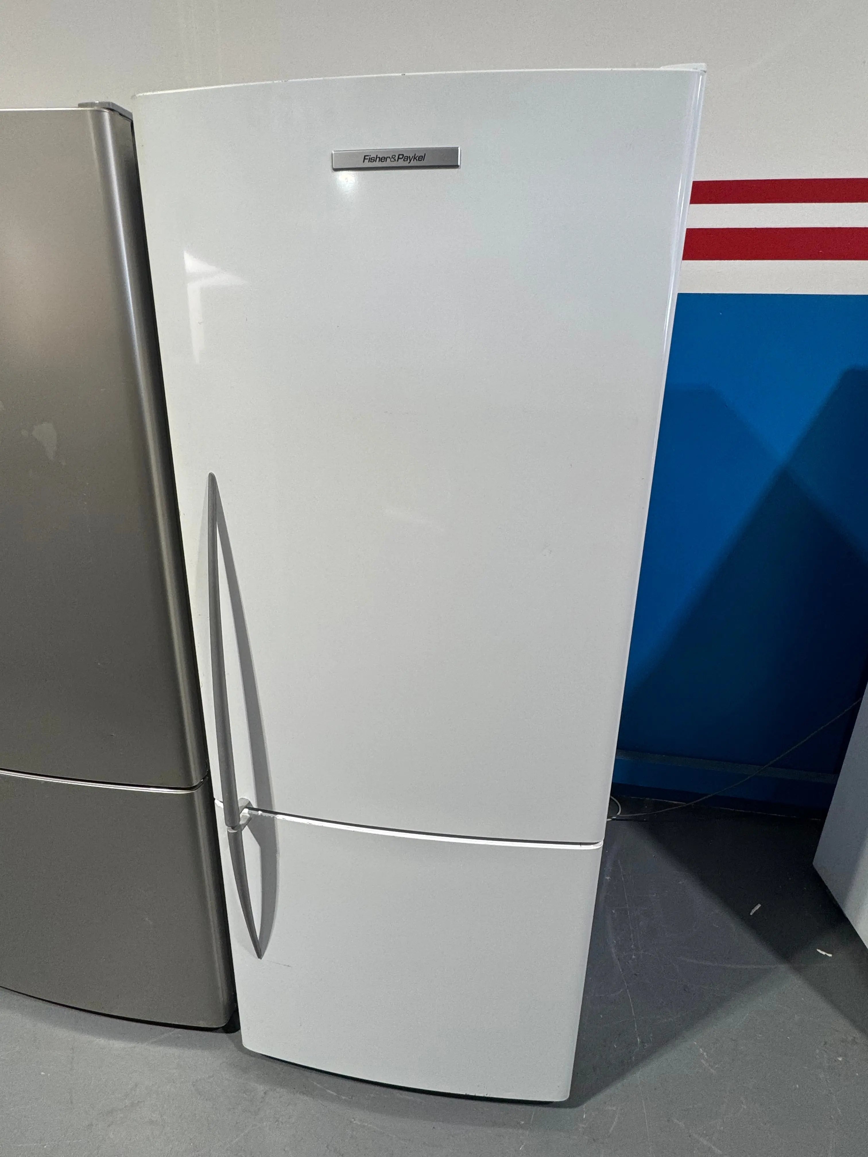 Refurbished fisher and Paykel 442 litres fridge freezer | PERTH