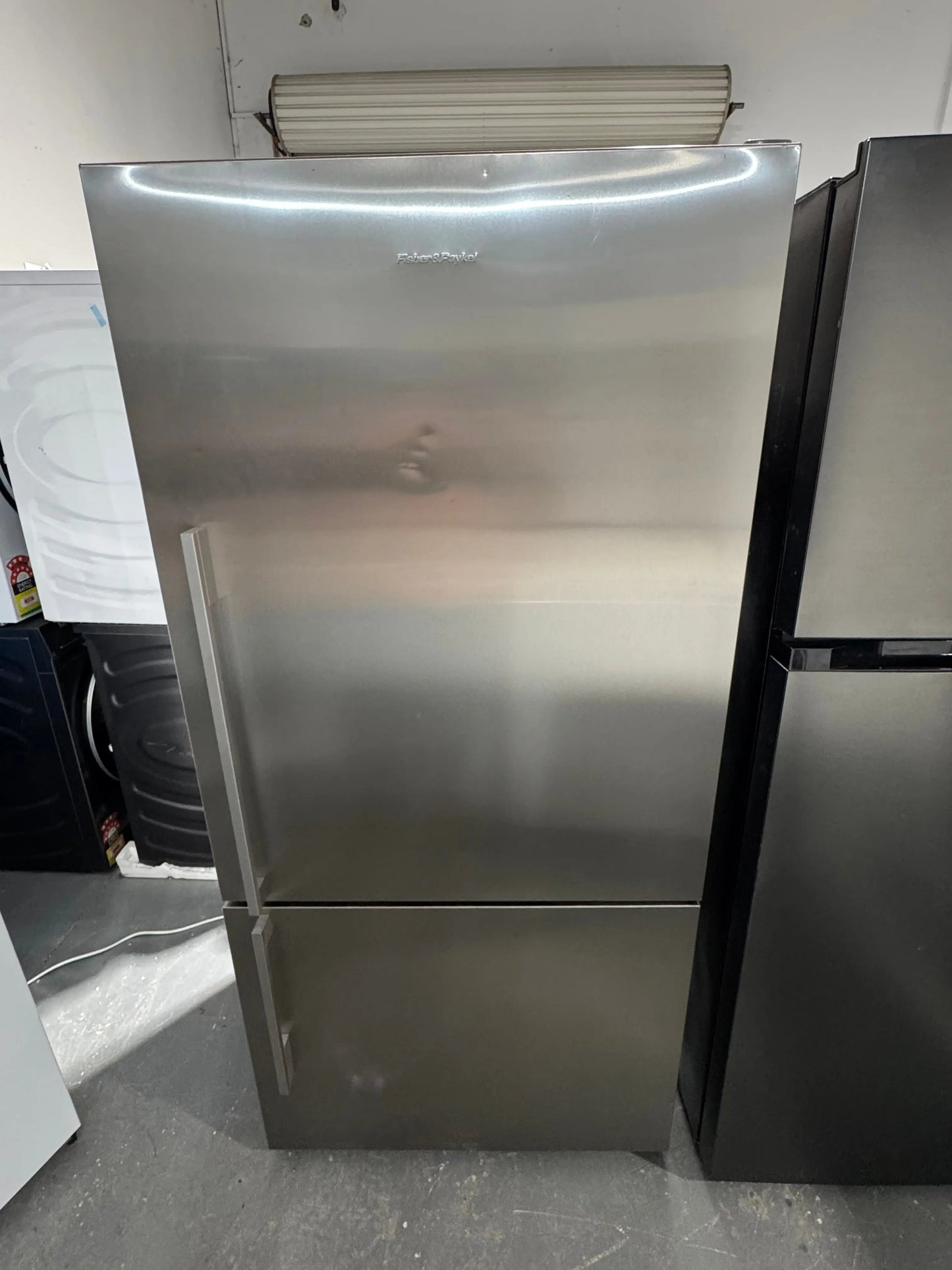 Refurbished fisher and Paykel 519 litres fridge freezer | PERTH