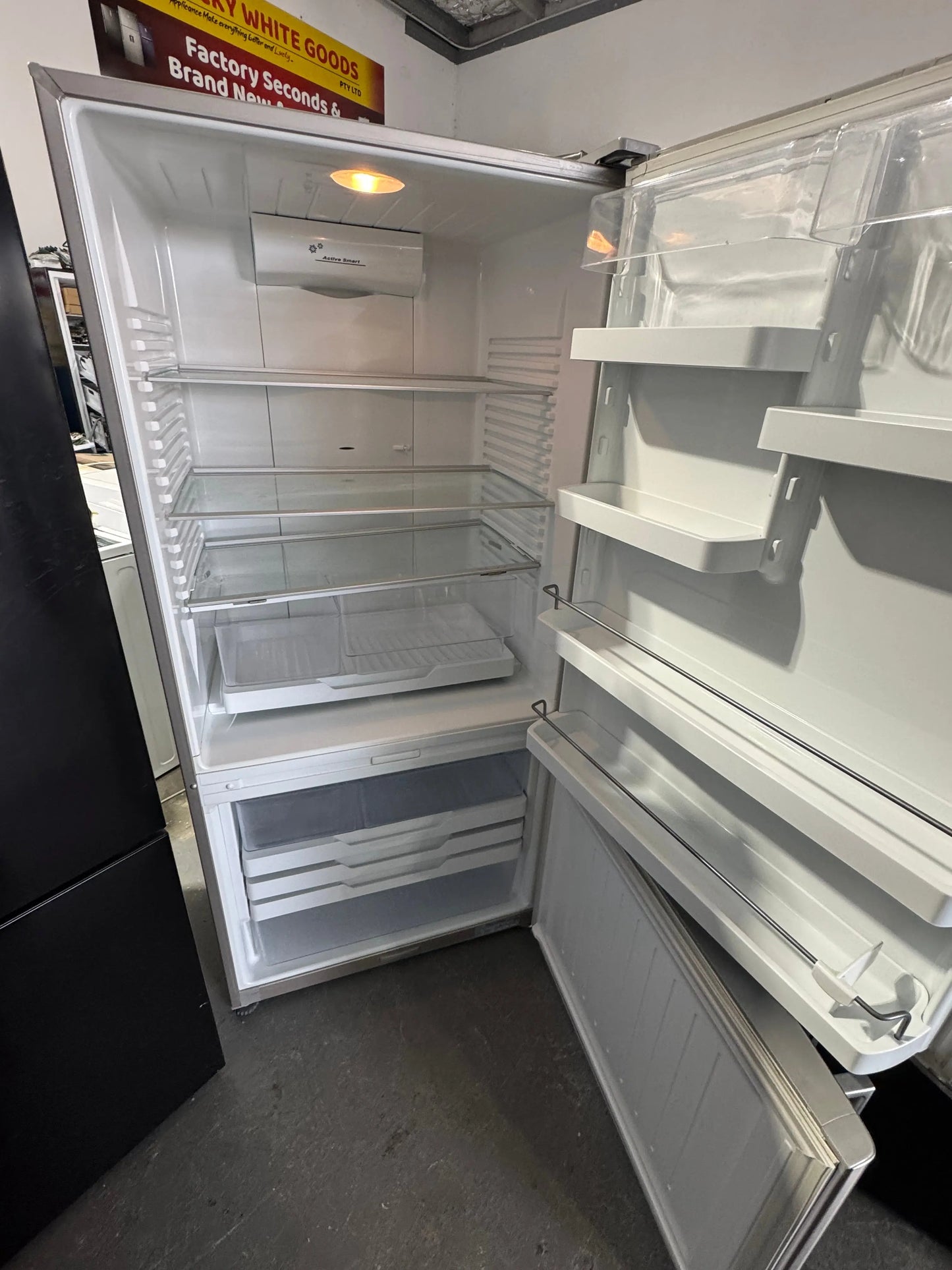 Refurbished fisher and Paykel 519 litres fridge freezer | PERTH