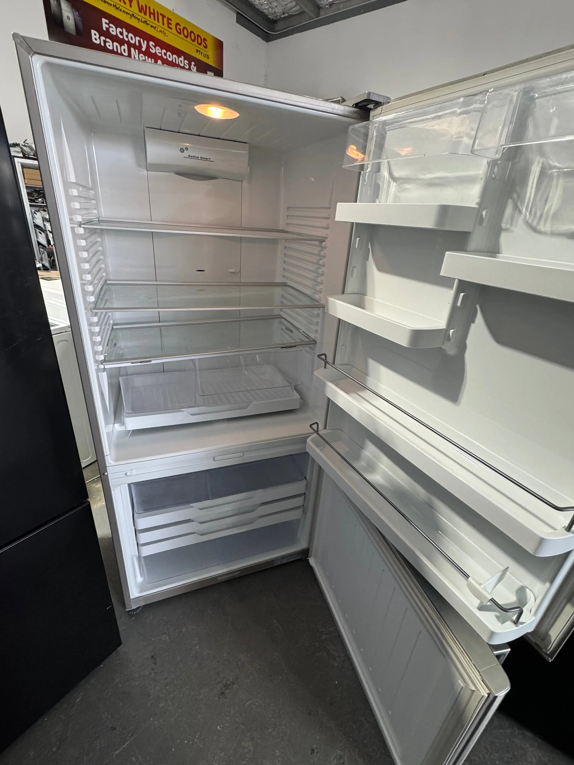 Refurbished fisher and Paykel 519 litres fridge freezer | PERTH