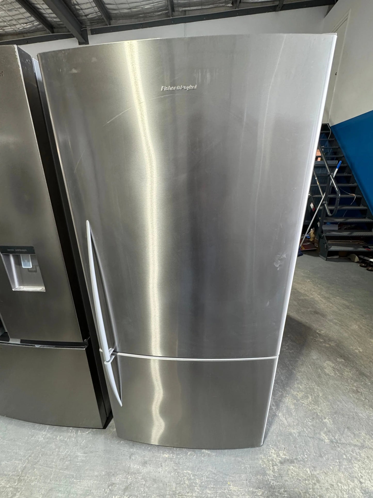 Refurbished fisher and Paykel 519 litres fridge freezer | PERTH