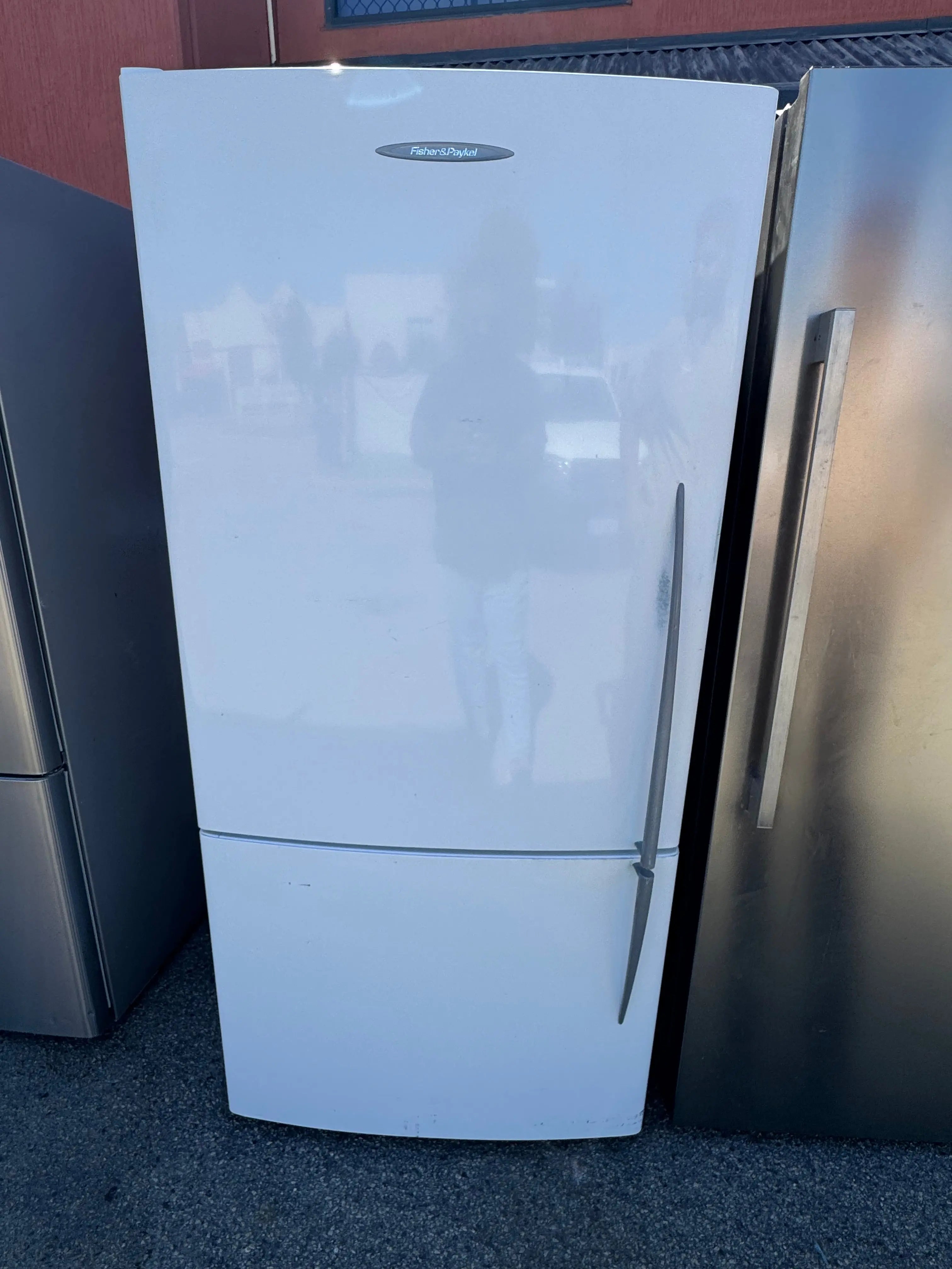 Refurbished fisher and Paykel 519 litres fridge freezer | PERTH