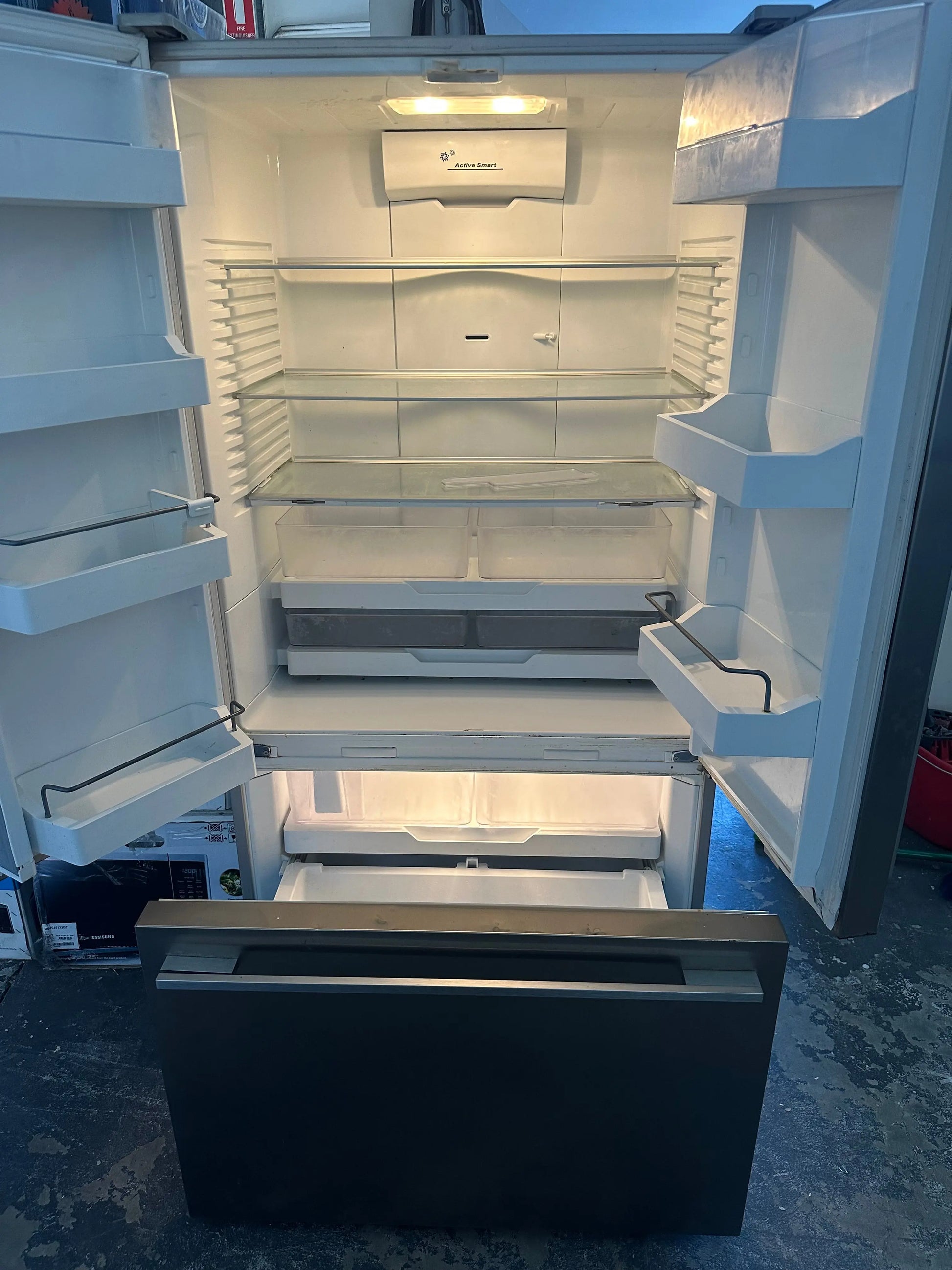 Refurbished fisher and Paykel 610 Litres Fridge Freezer | BRISBANE