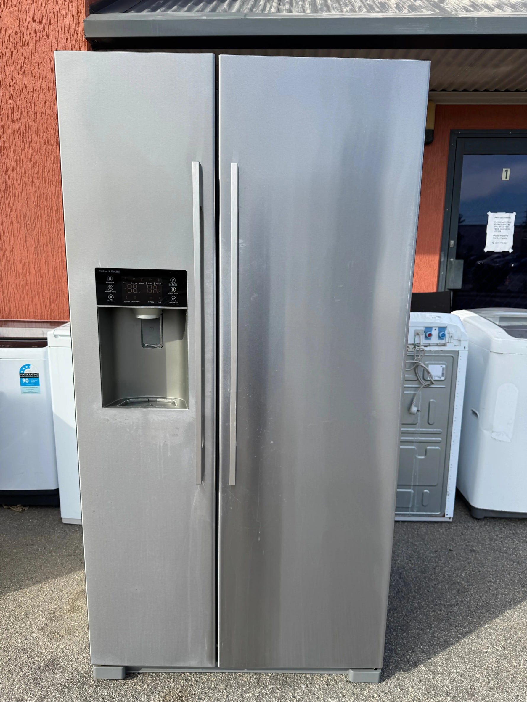 Refurbished fisher and Paykel 610 litres fridge freezer | PERTH
