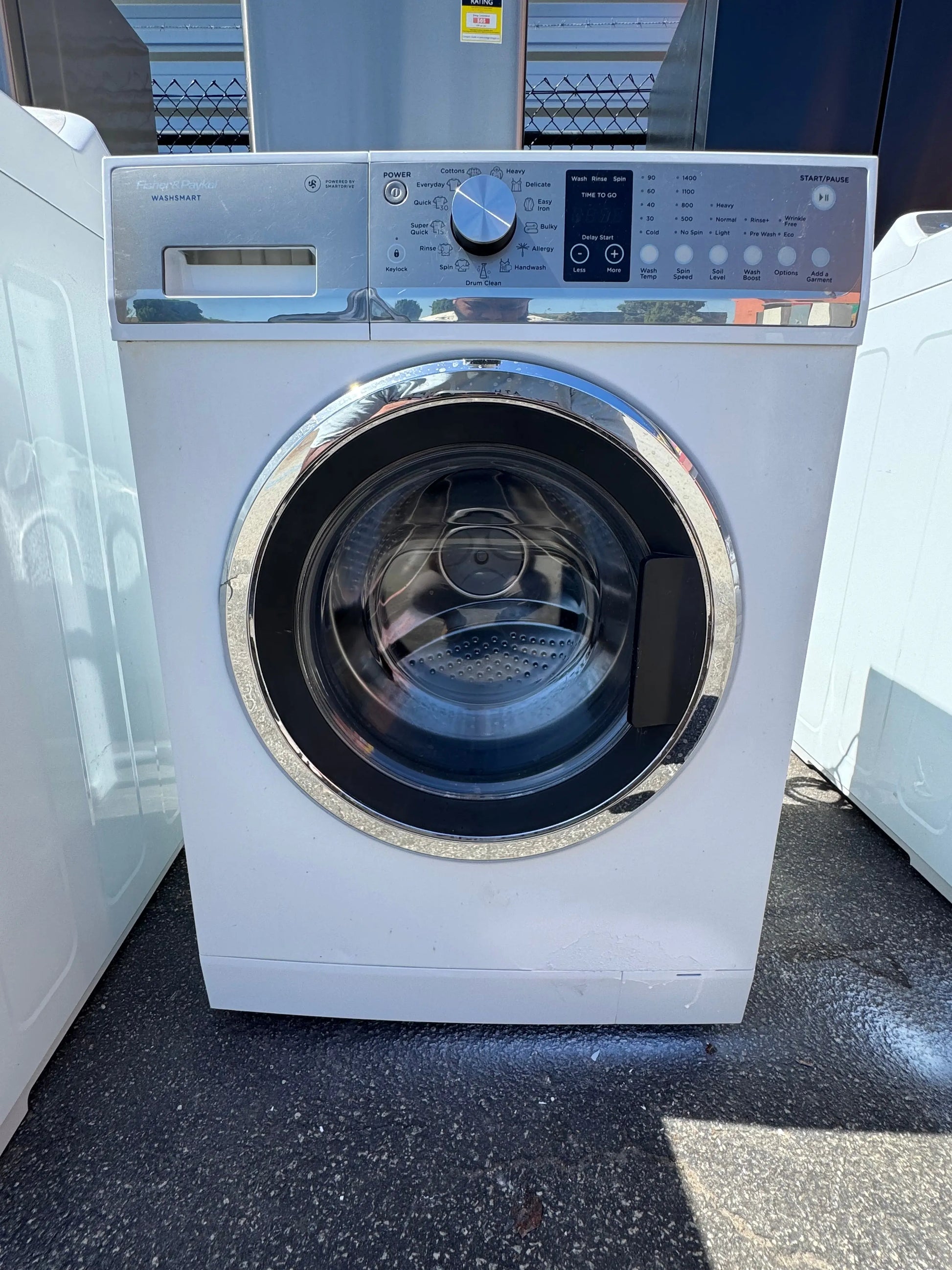 Refurbished fisher and Paykel 7.5kg washing machine | PERTH