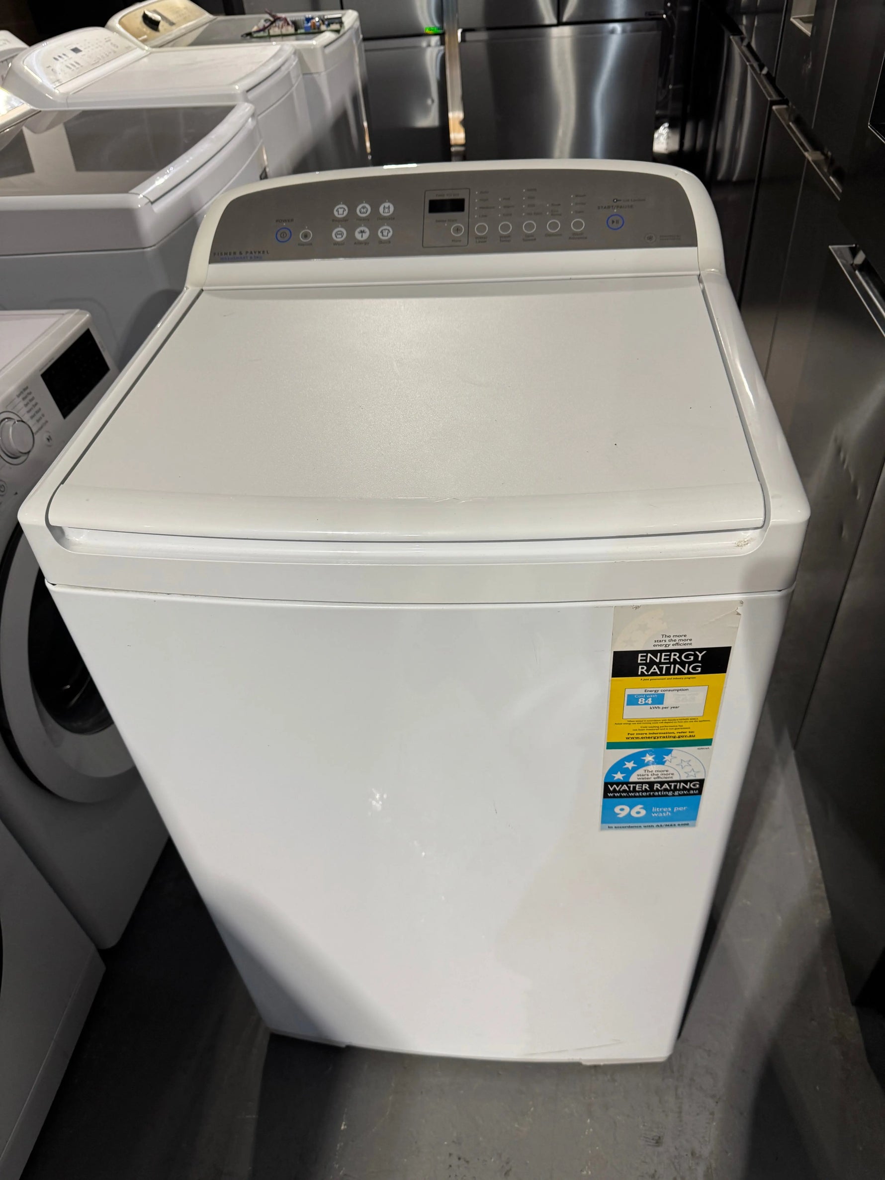 Refurbished fisher and Paykel 7kg washing machine