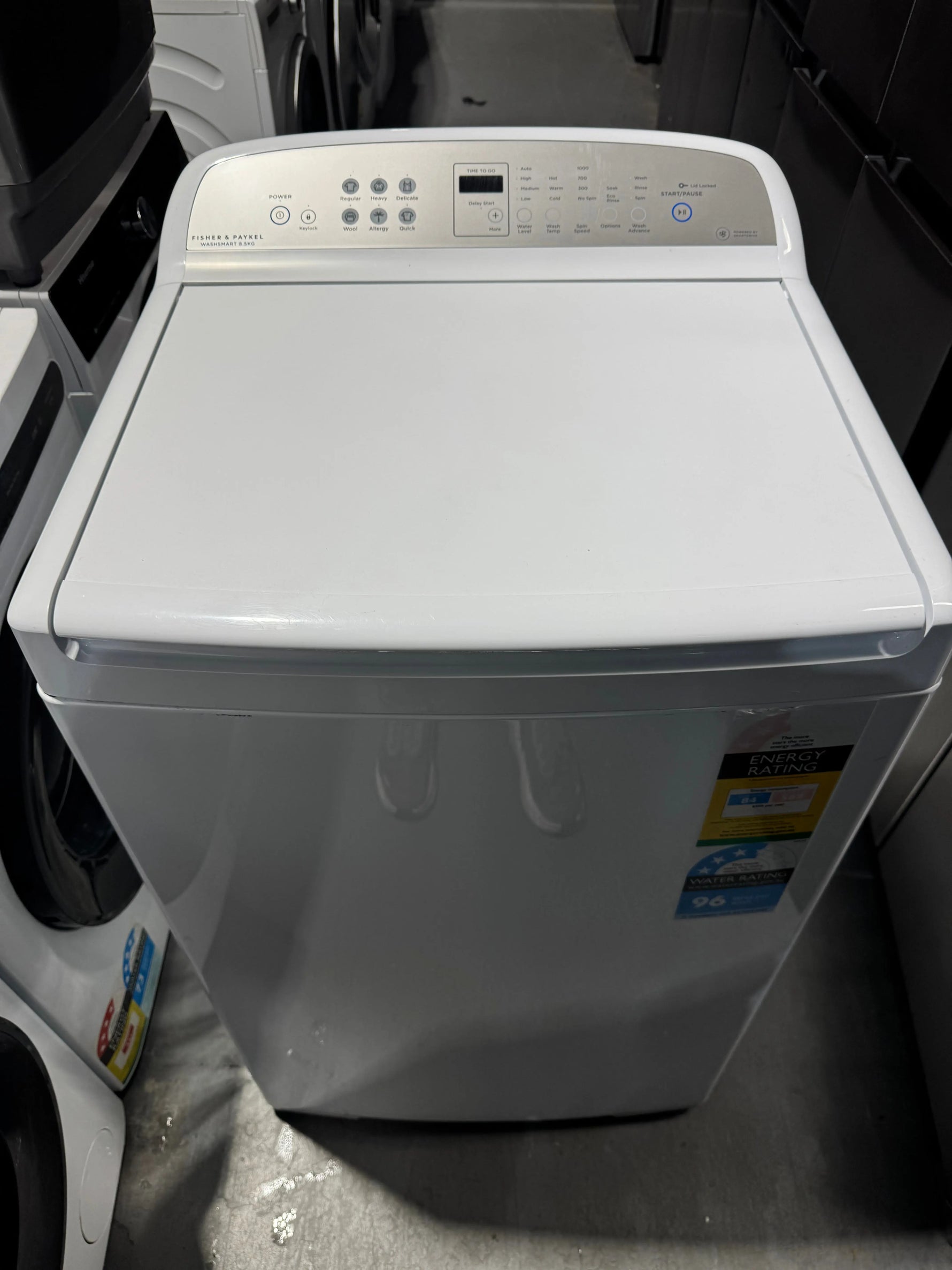Refurbished fisher and Paykel 8.5kg washing machine