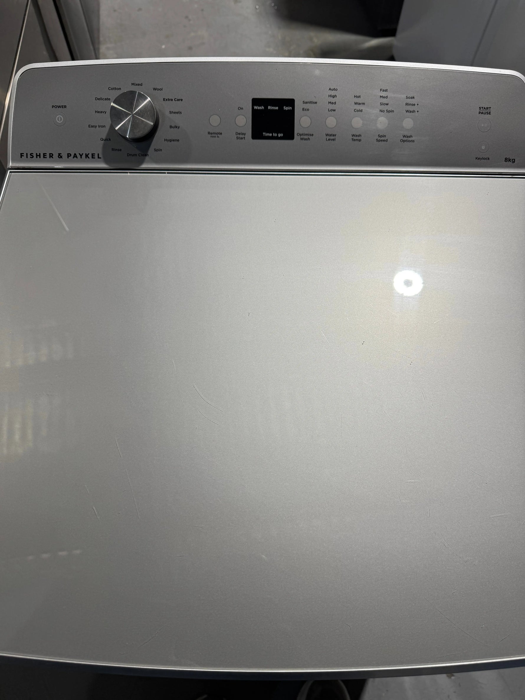 Refurbished fisher and Paykel 8kg washing machine