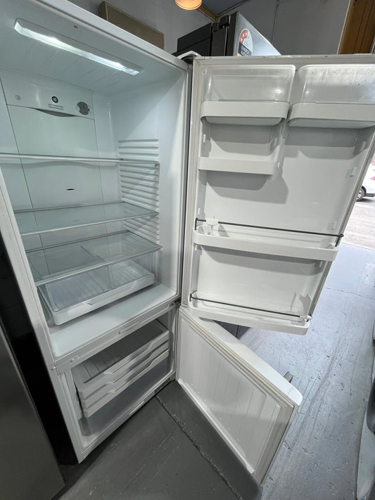 Refurbished fisher and paykel 400L fridge freezer | ALEXANDRIA