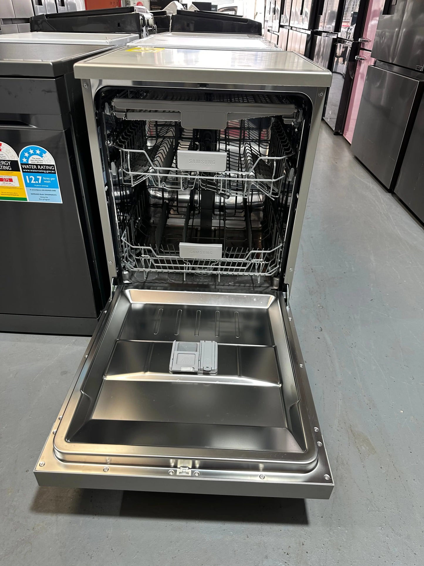 Samsung 14 place dishwasher  Model no -Dw60m6055fs | SYDNEY