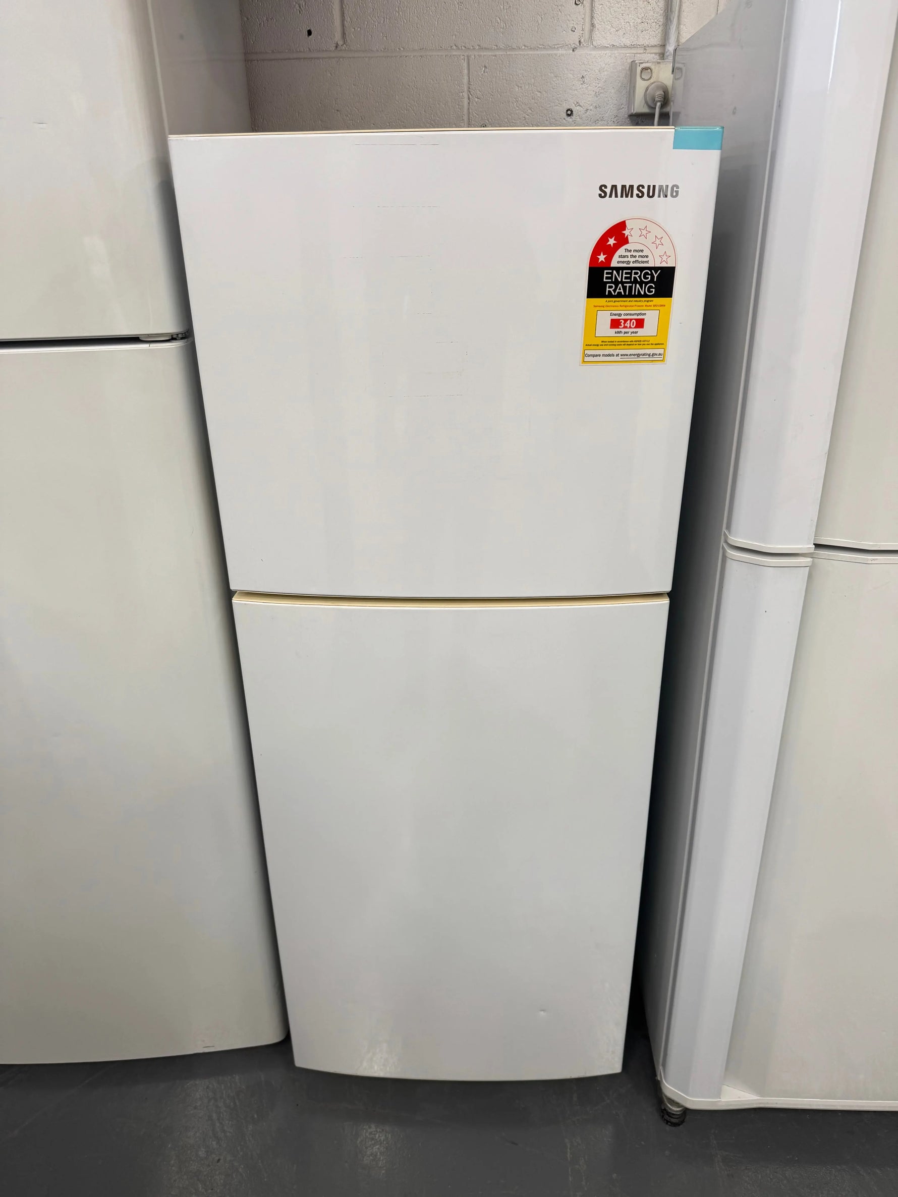 Samsung 215 ltrRefrigerator-Freezer - Refurbished | SYDNEY