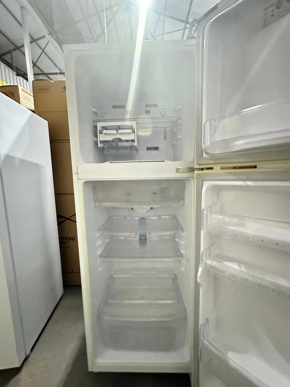 Samsung 244L Top Mount Refrigerator – Refurbished | ADELAIDE