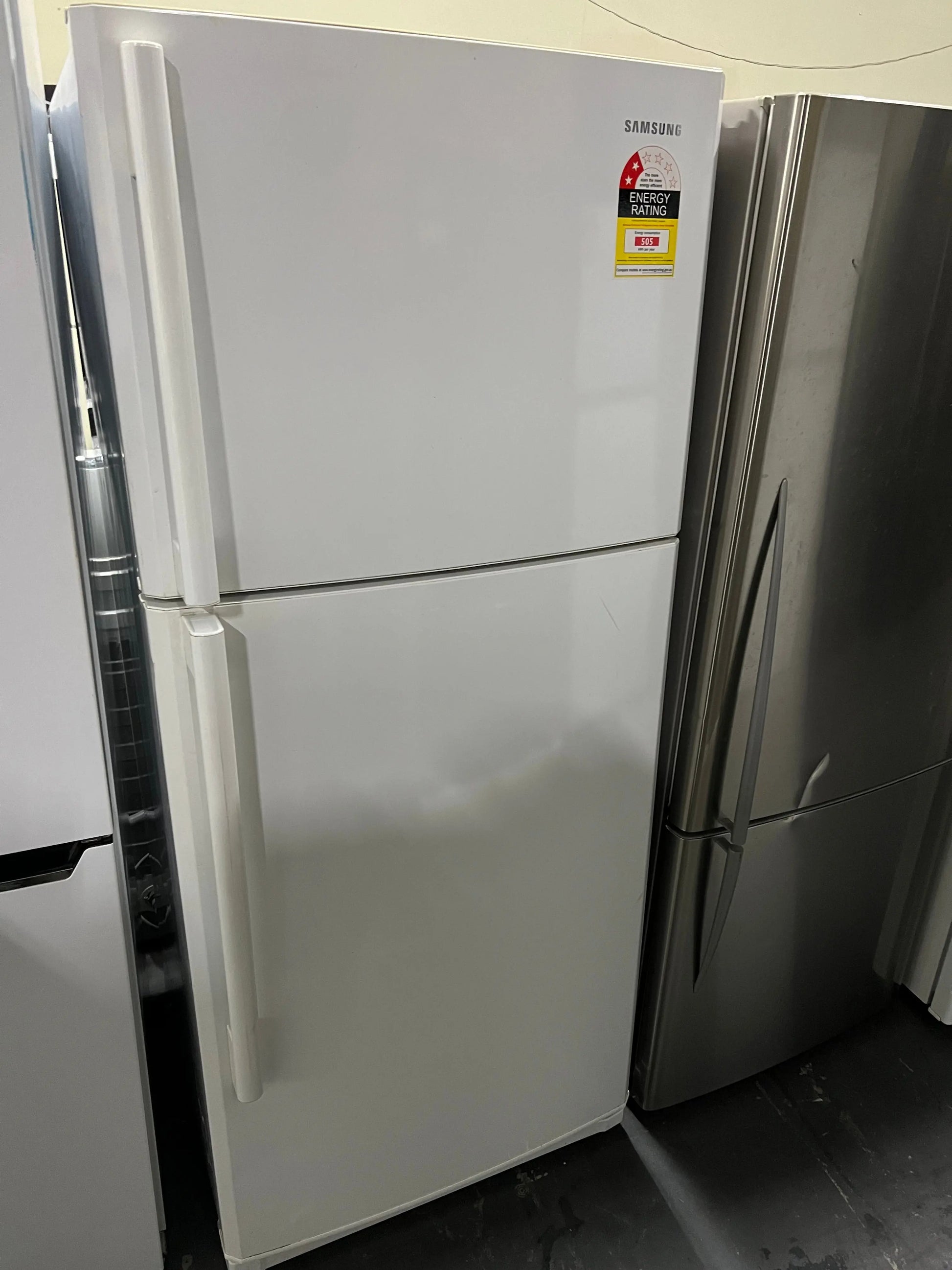 Samsung 431 litres fridge freezer | ADELAIDE