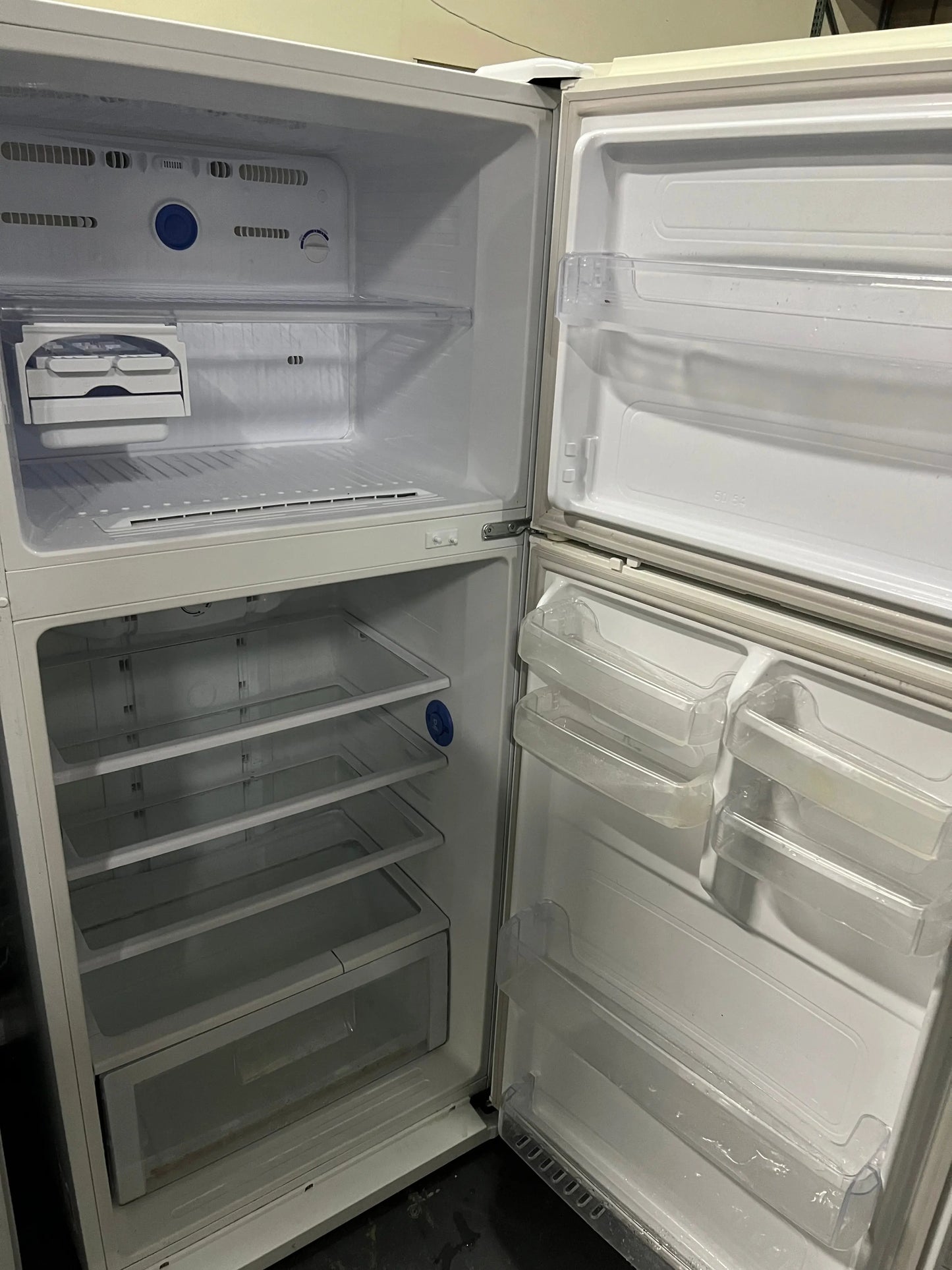 Samsung 431 litres fridge freezer | ADELAIDE