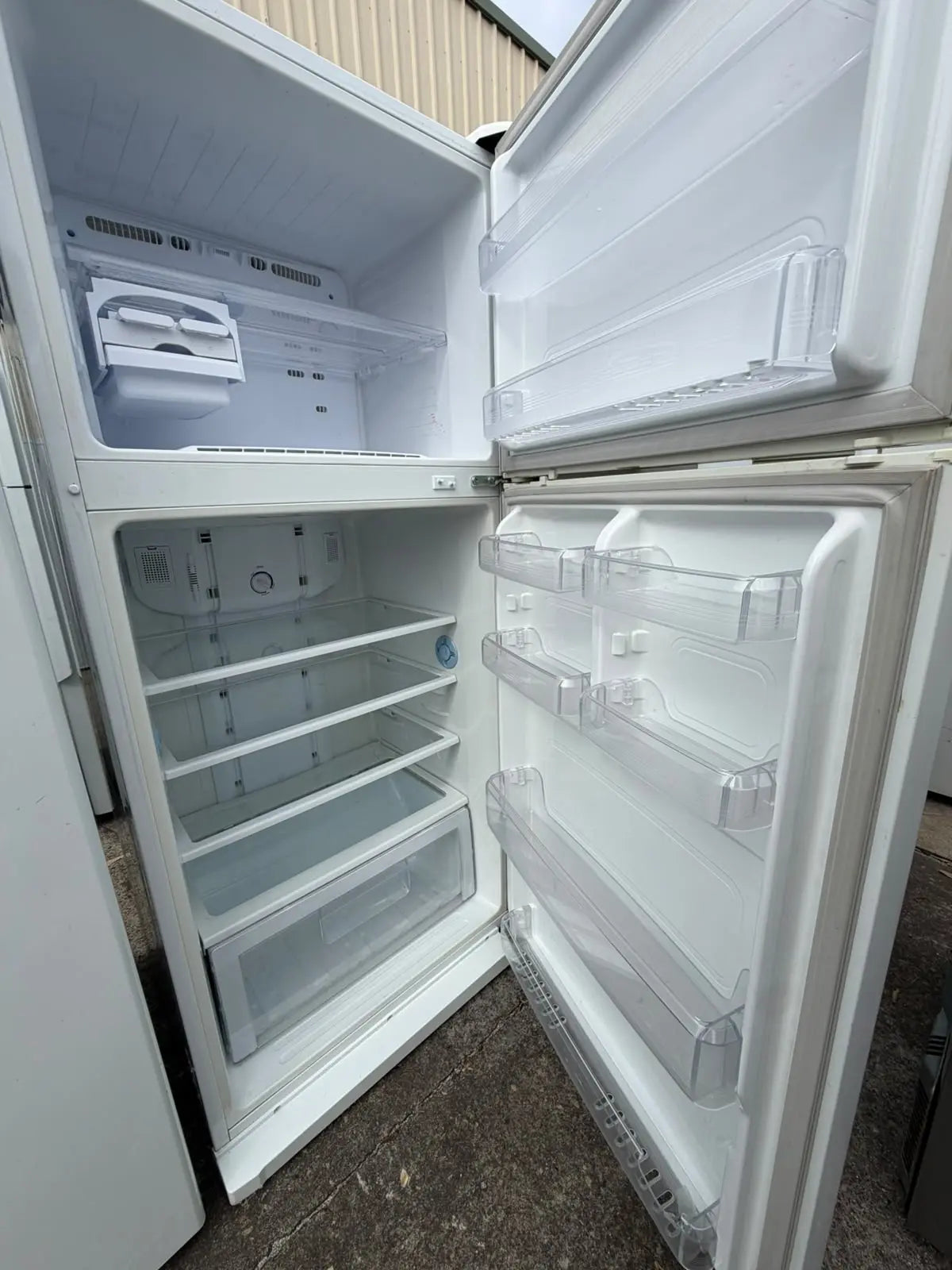 Samsung 431L Fridge Freezer – Refurbished