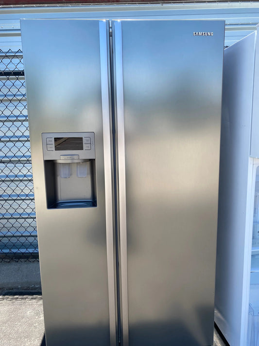 Samsung 585 litres fridge freezer | PERTH