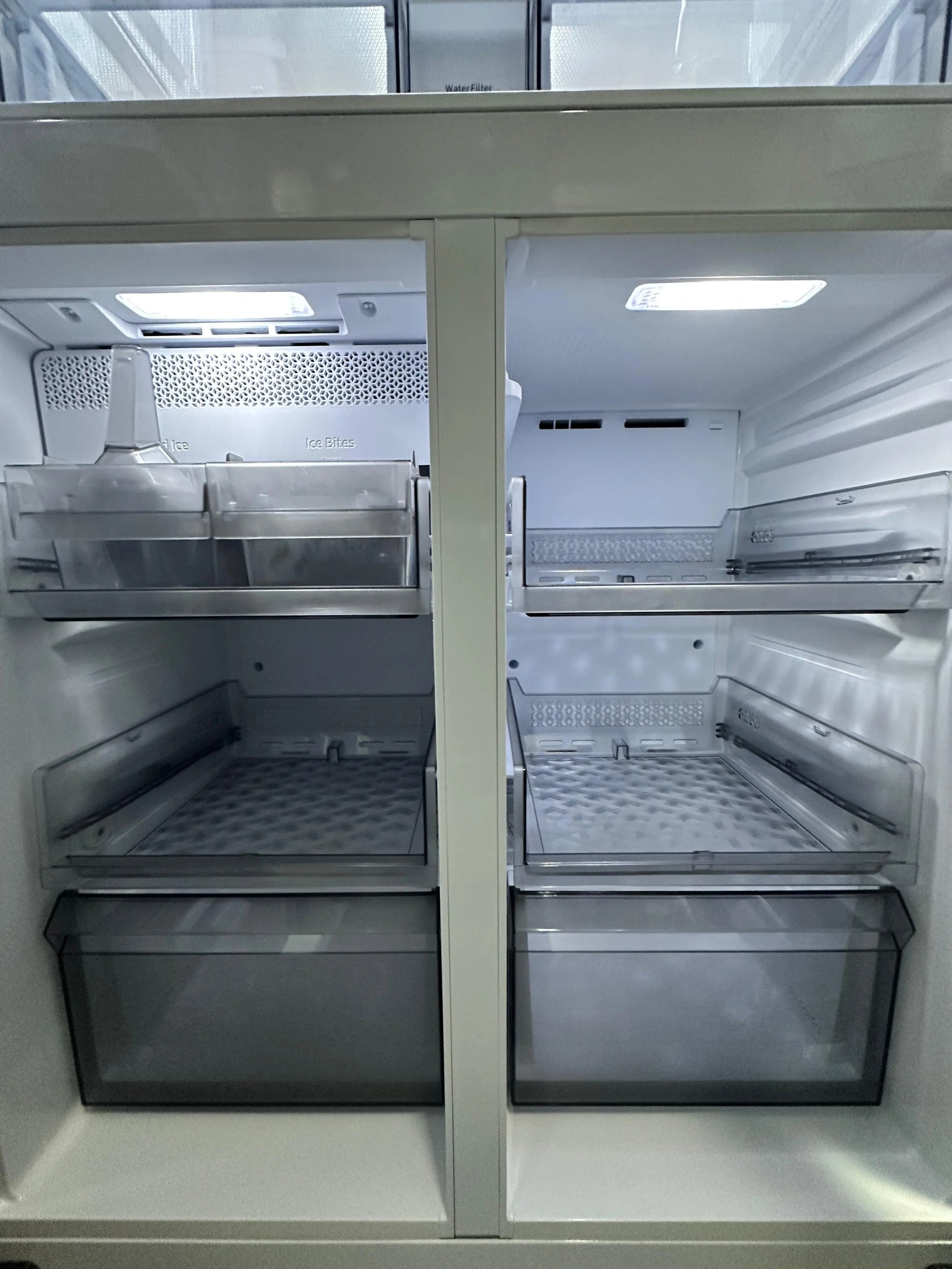 Samsung 636L AI Family Hub French Door Refrigerator / Freezer – Near New | ADELAIDE