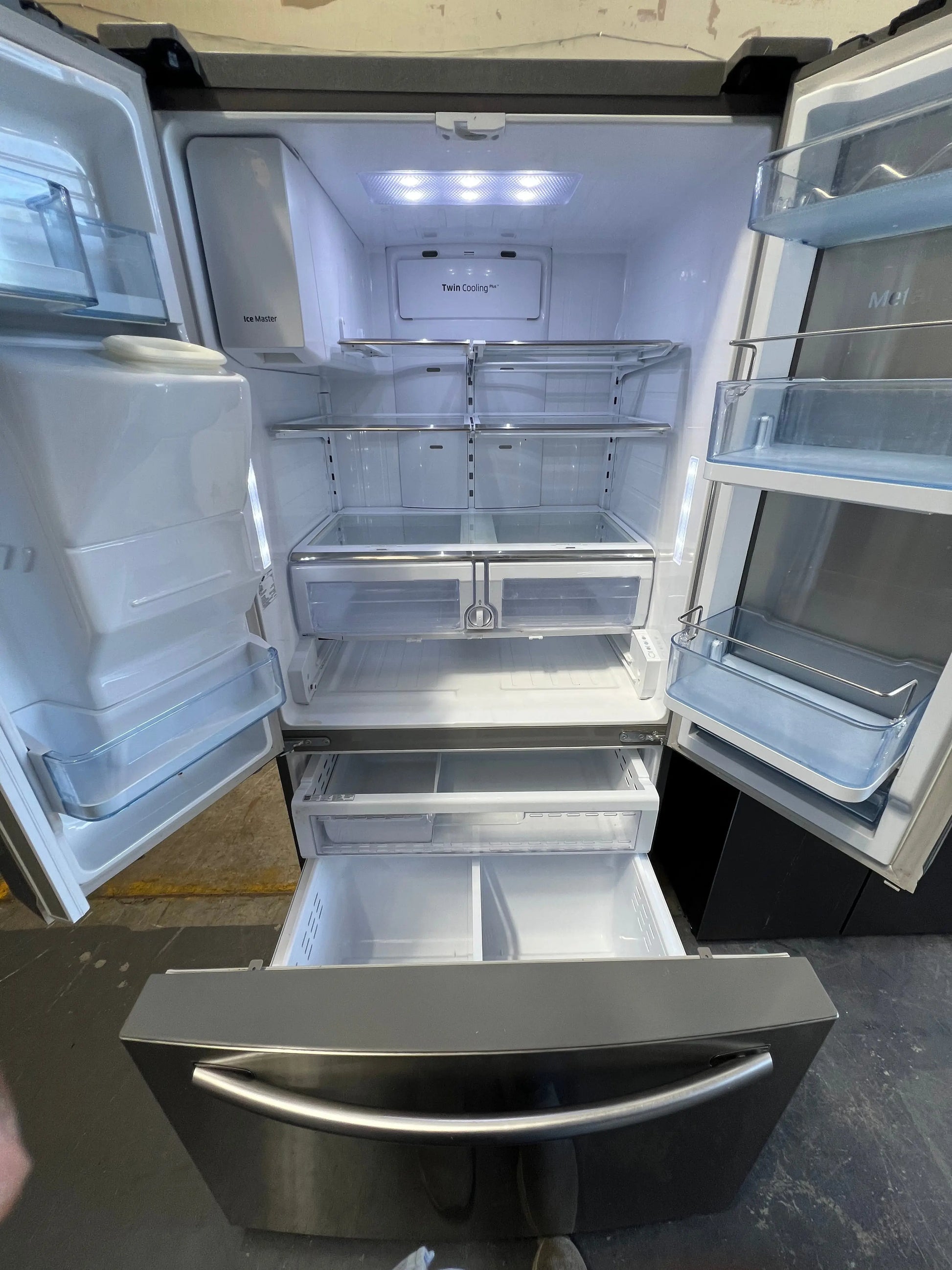 Samsung 650 litres fridge freezer | ADELAIDE