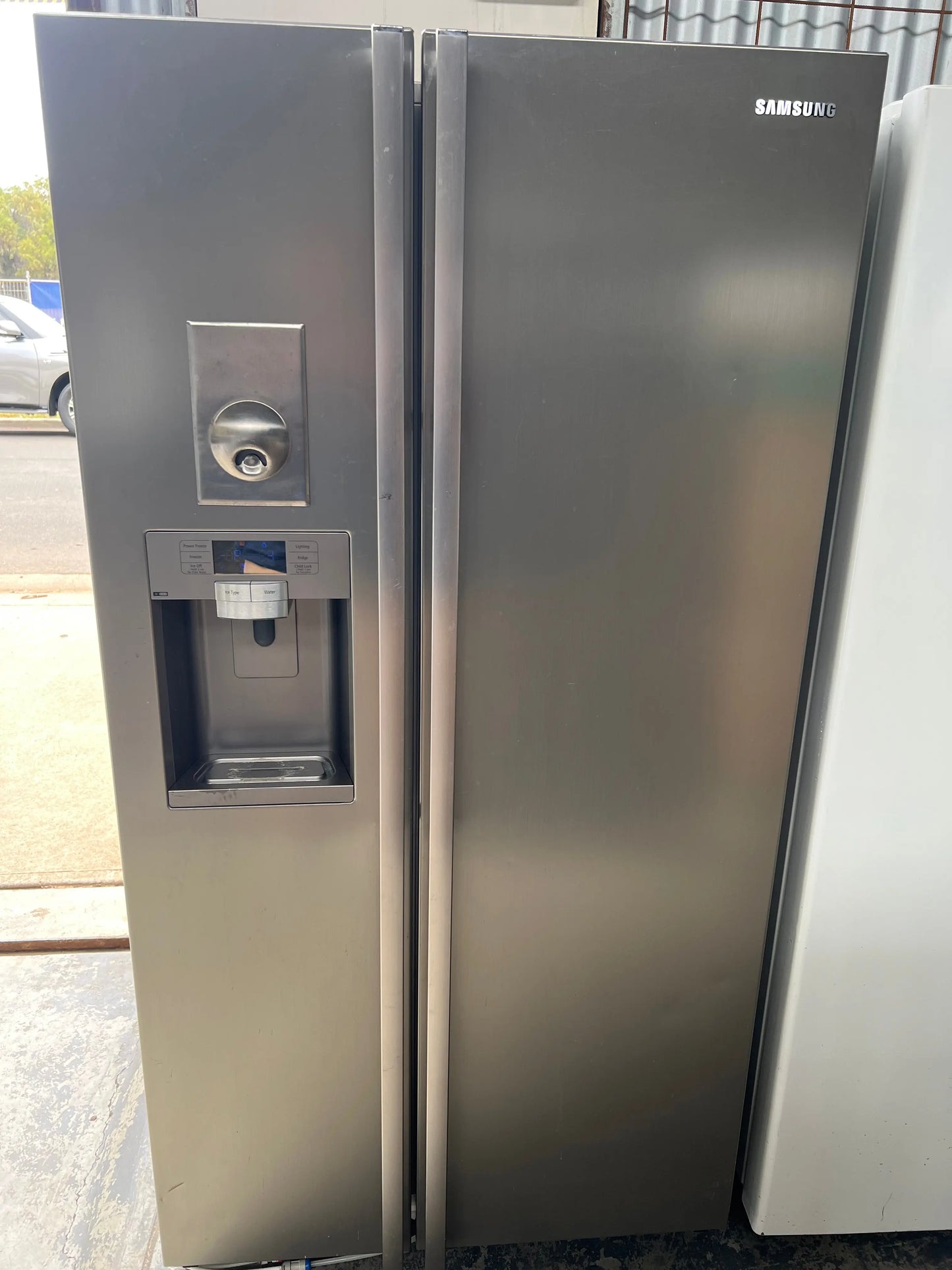 Samsung 691 litres fridge freezer | ADELAIDE