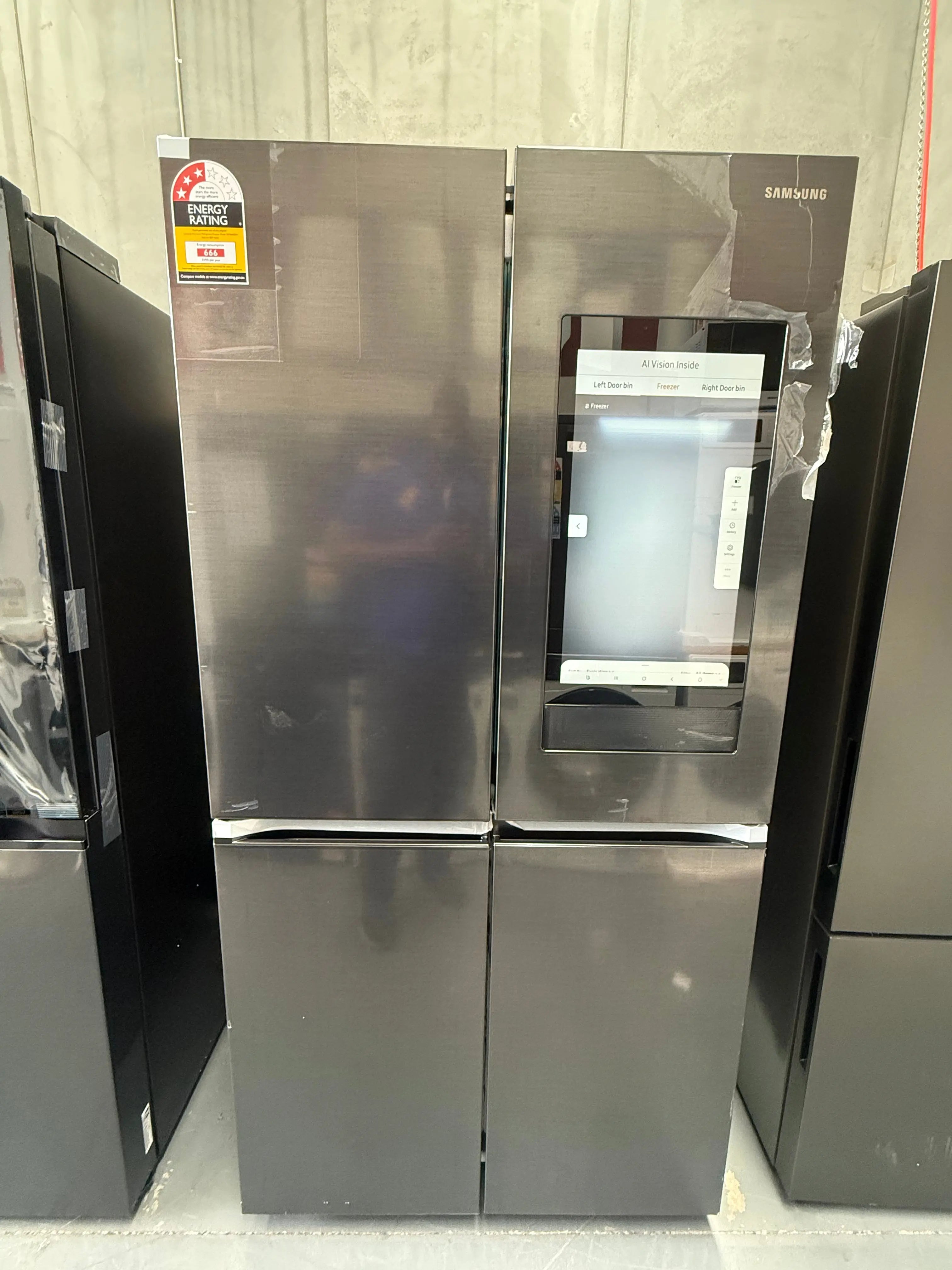 Samsung Family Hub™ 810L French Door Refrigerator – Factory Seconds | SRF9700BFH | MELBOURNE