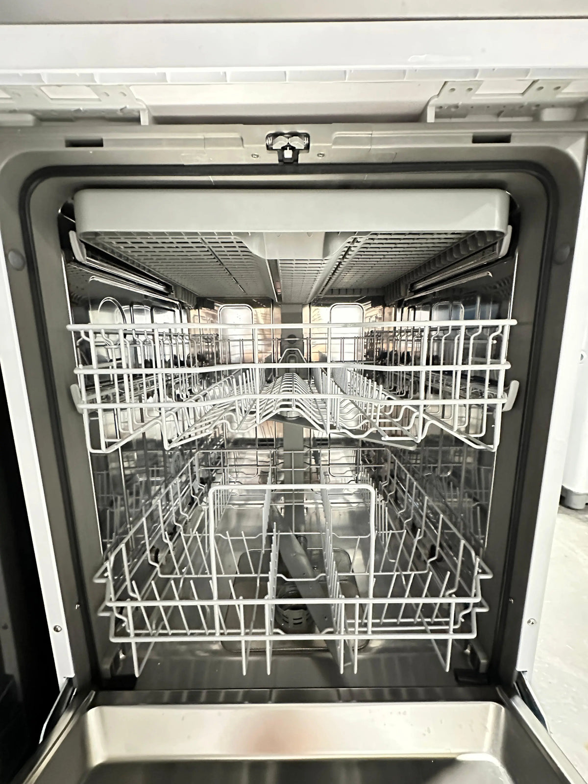 Seiki 13 Place Setting Freestanding Dishwasher – Refurbished | PERTH