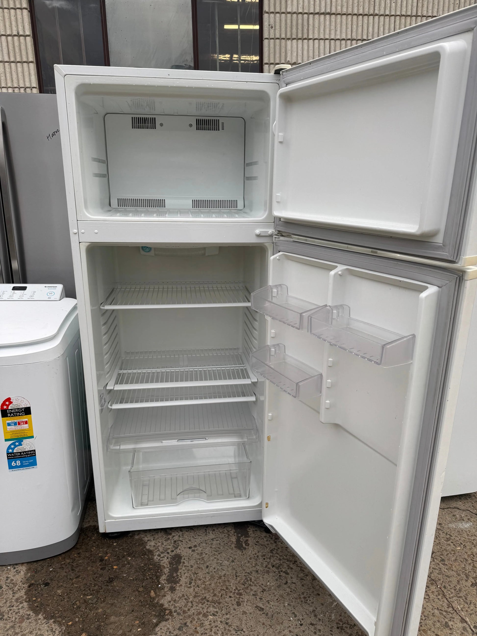 Simpson combo 5.5 kg washer and 392 litres fridge freezer | SYDNEY