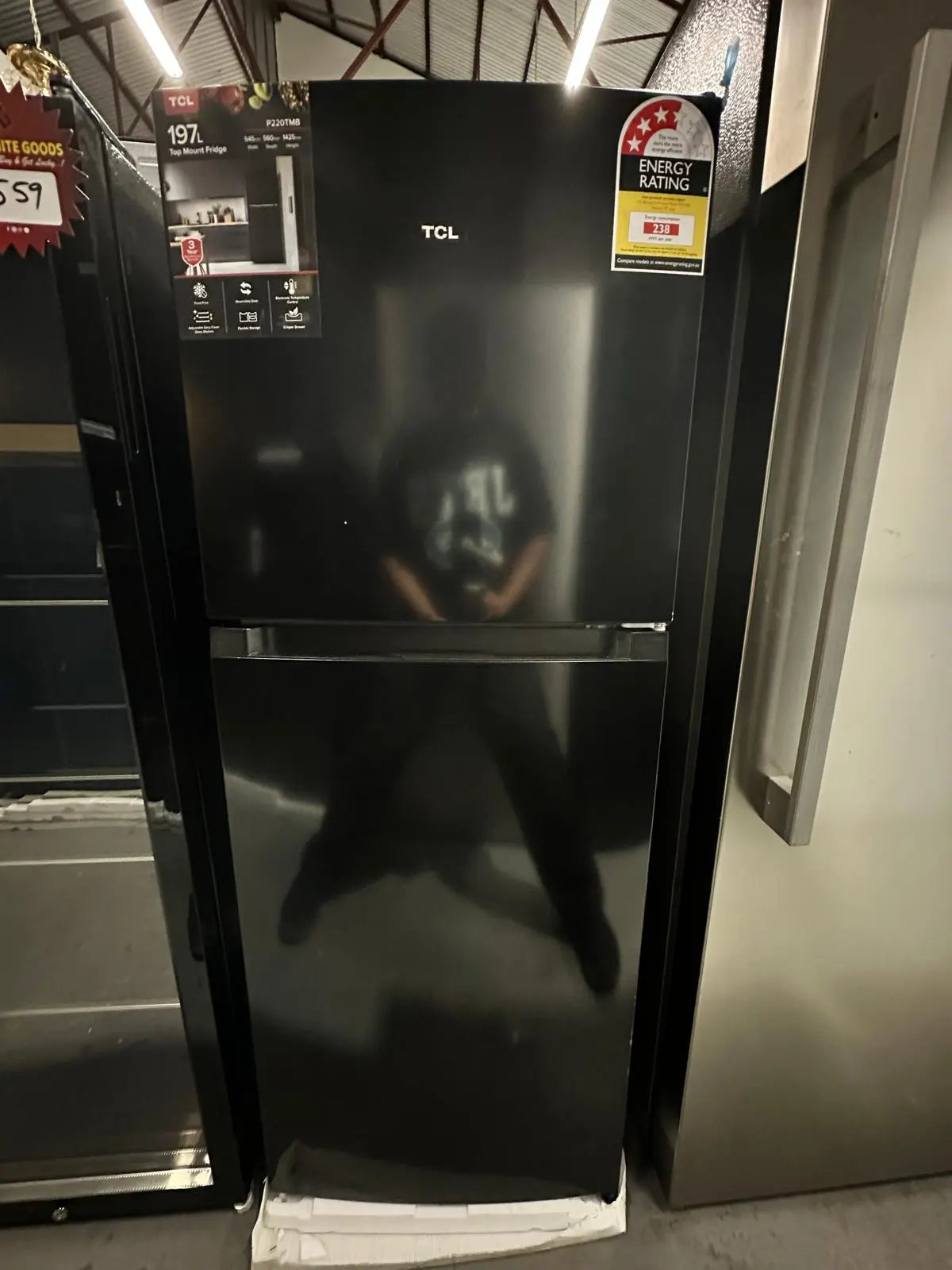 TCL 197L Top Mount Fridge Freezer – Factory Seconds | ADELAIDE
