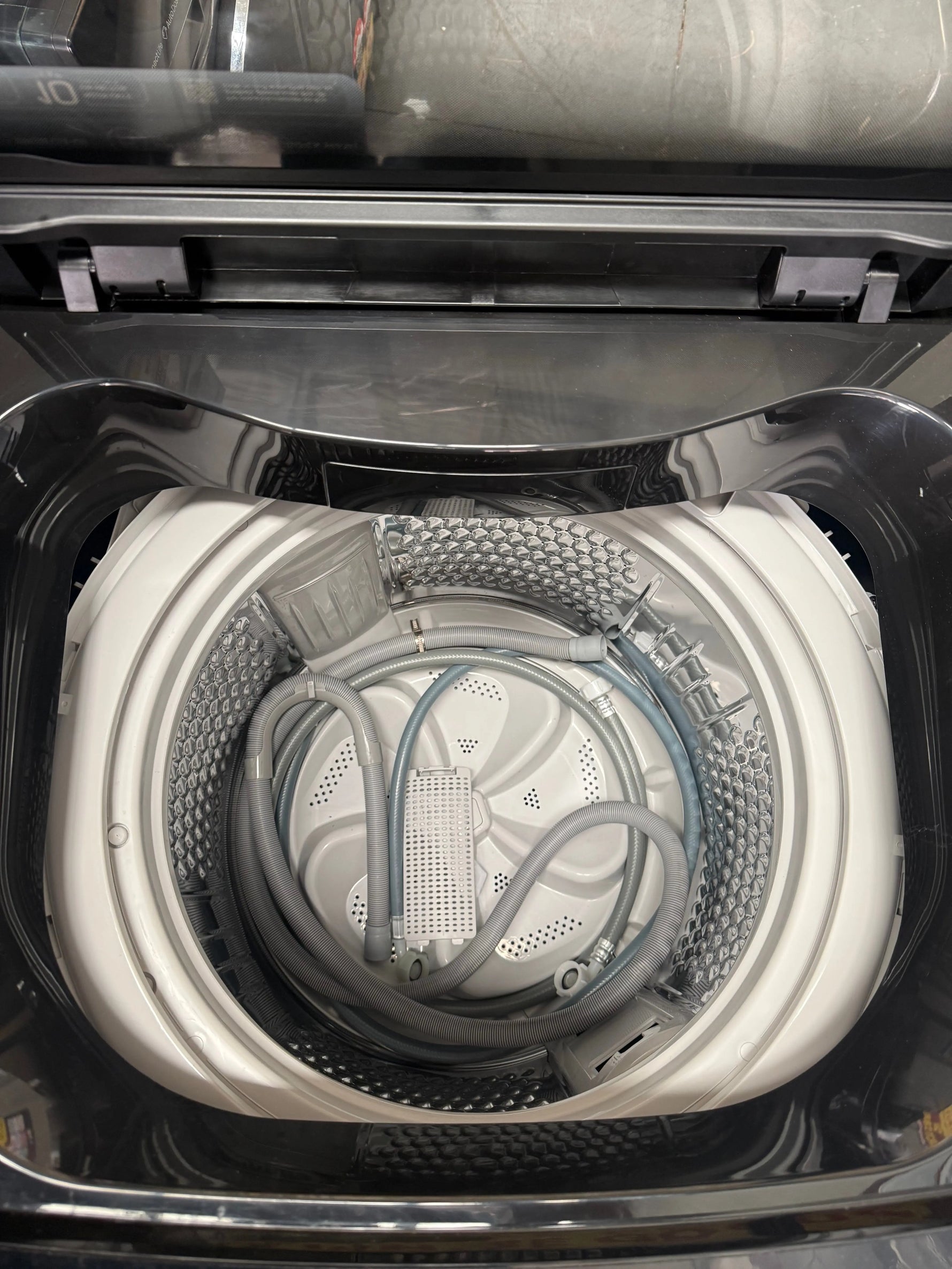 TCL 220L Fridge + chiq 8kg  Top Load Washing Machine Bundle | MELBOURNE