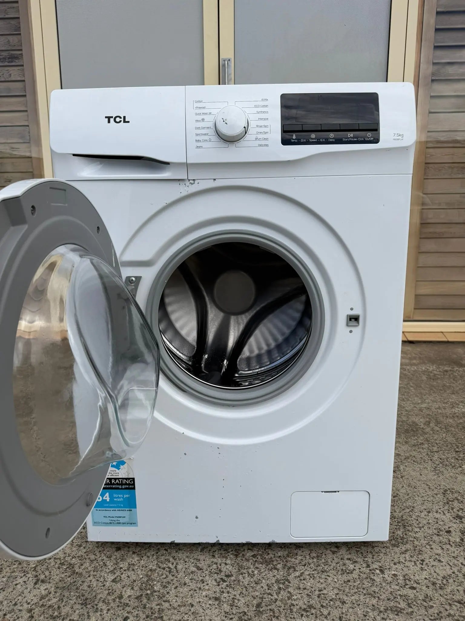 TCL 7.5kg Front Load Washing Machine – Refurbished | BRISBANE