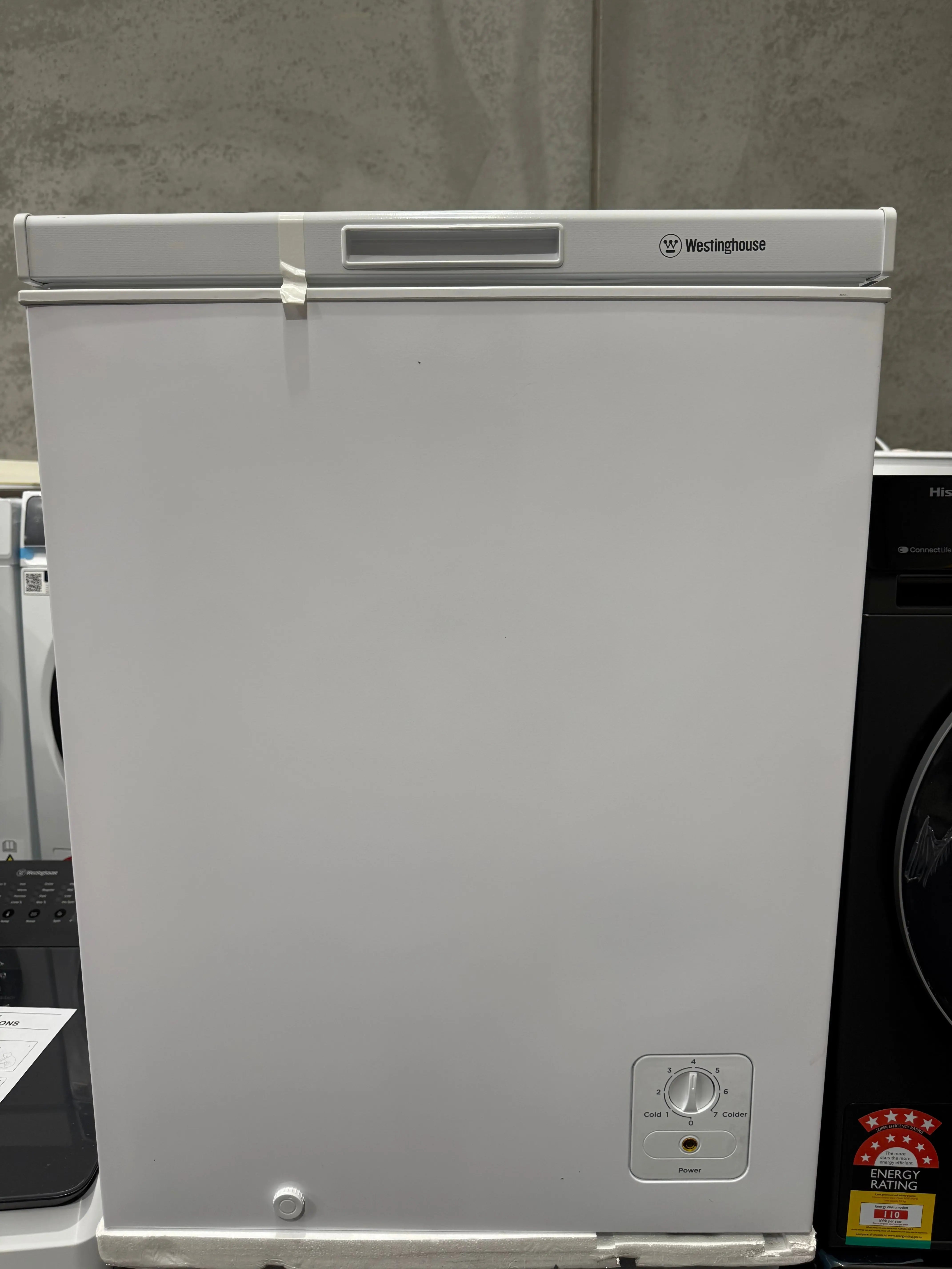 Westinghouse 145L Chest Freezer – Factory Seconds | WCM1400WE | MELBOURNE