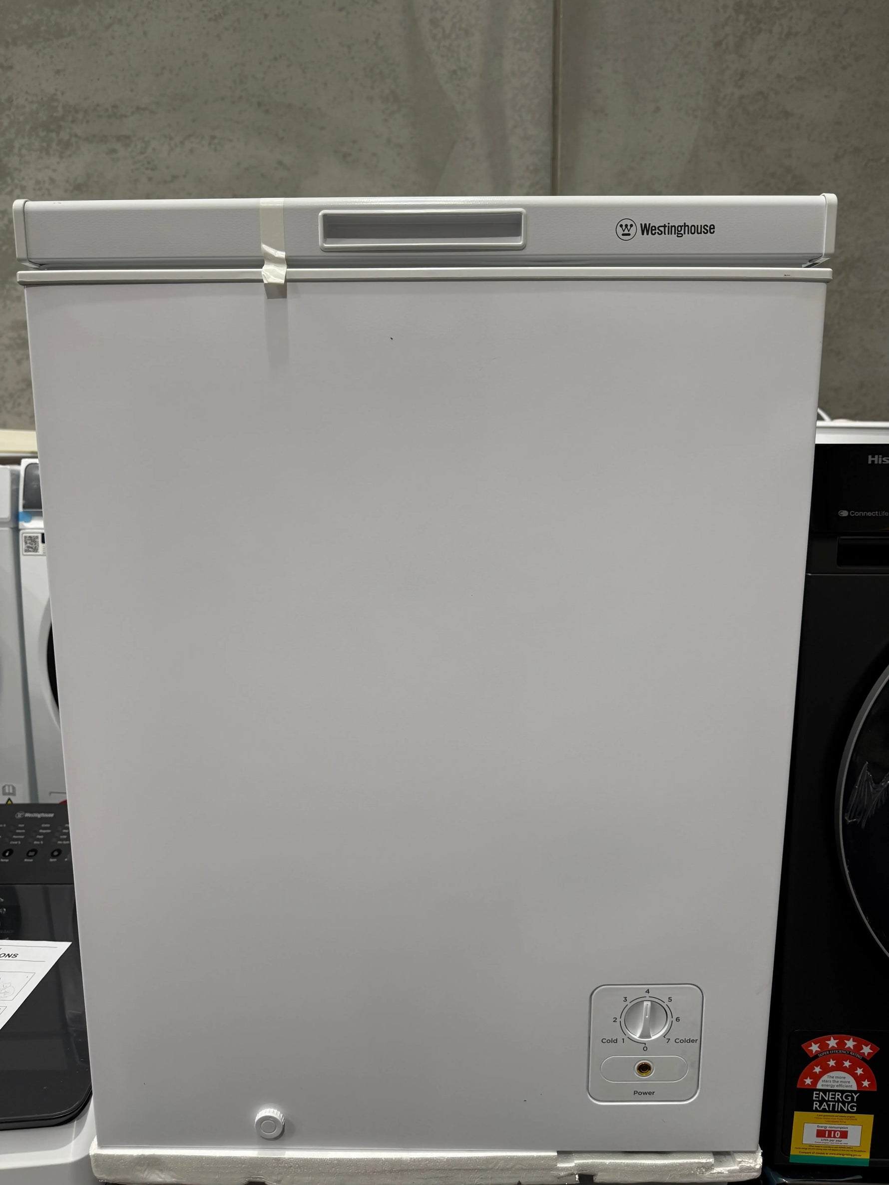 Westinghouse 145L Chest Freezer – Factory Seconds | WCM1400WE | MELBOURNE