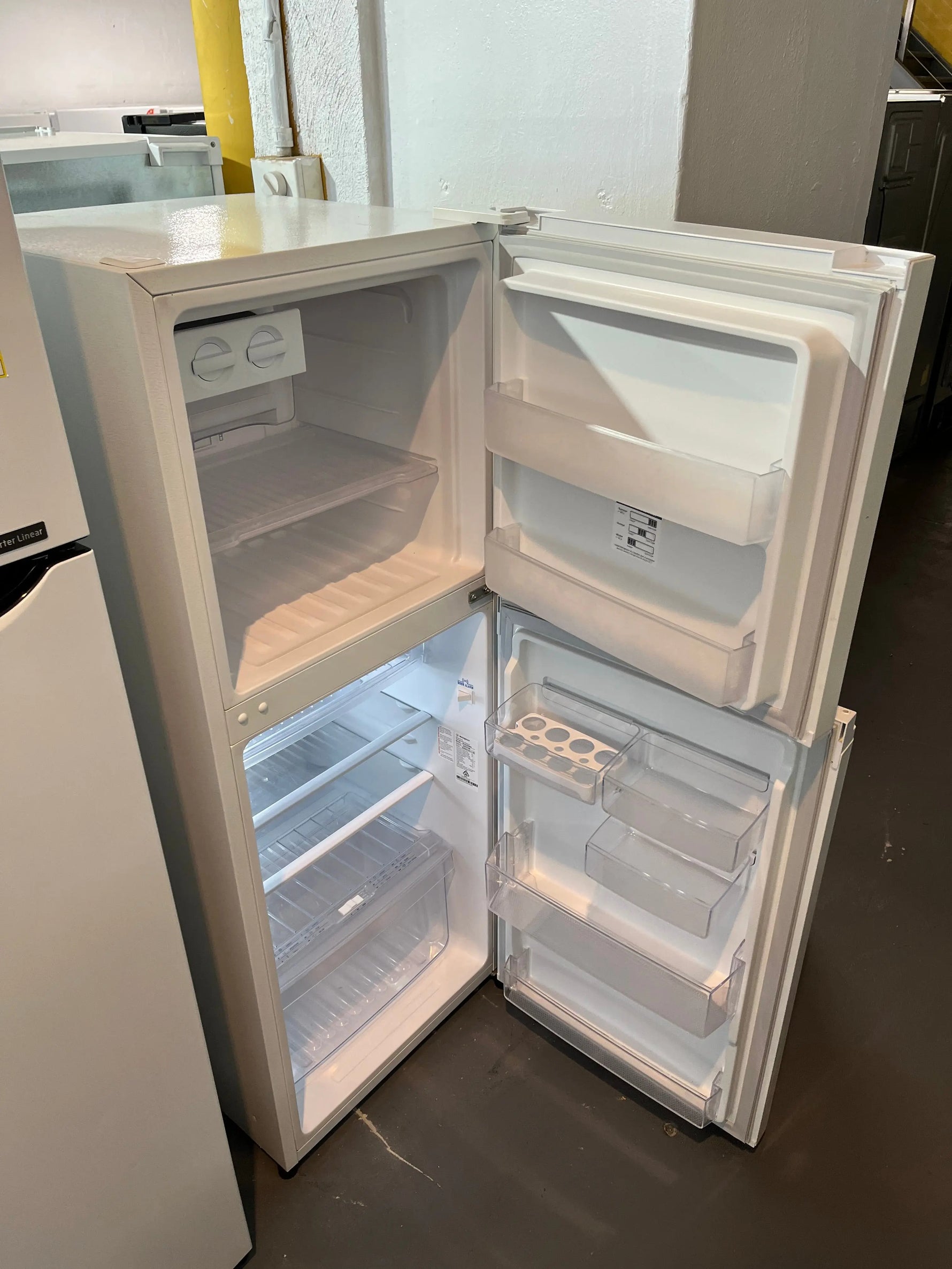 Westinghouse 230 ltr fridge freezer | ALEXANDRIA