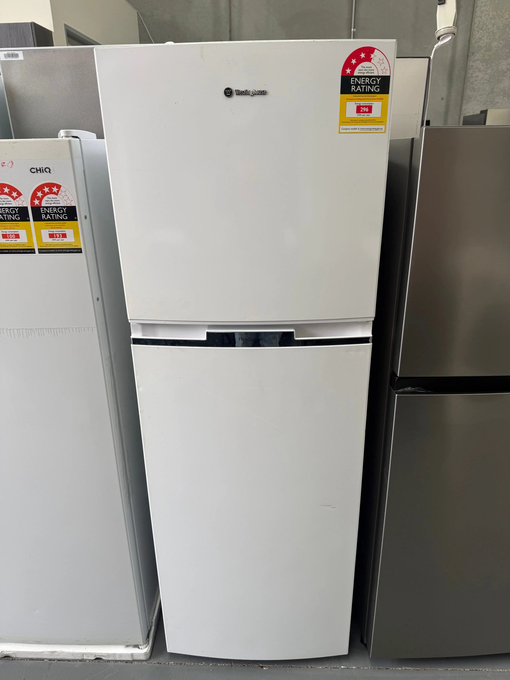 Westinghouse 280L Top Mount Fridge – Refurbished | WTB2800 | MELBOURNE