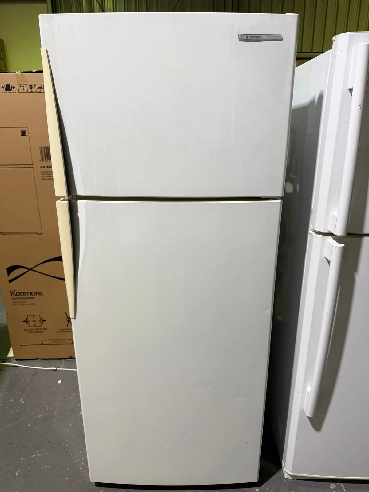 Westinghouse 393L Fridge Freezer – Refurbished | BRISBANE