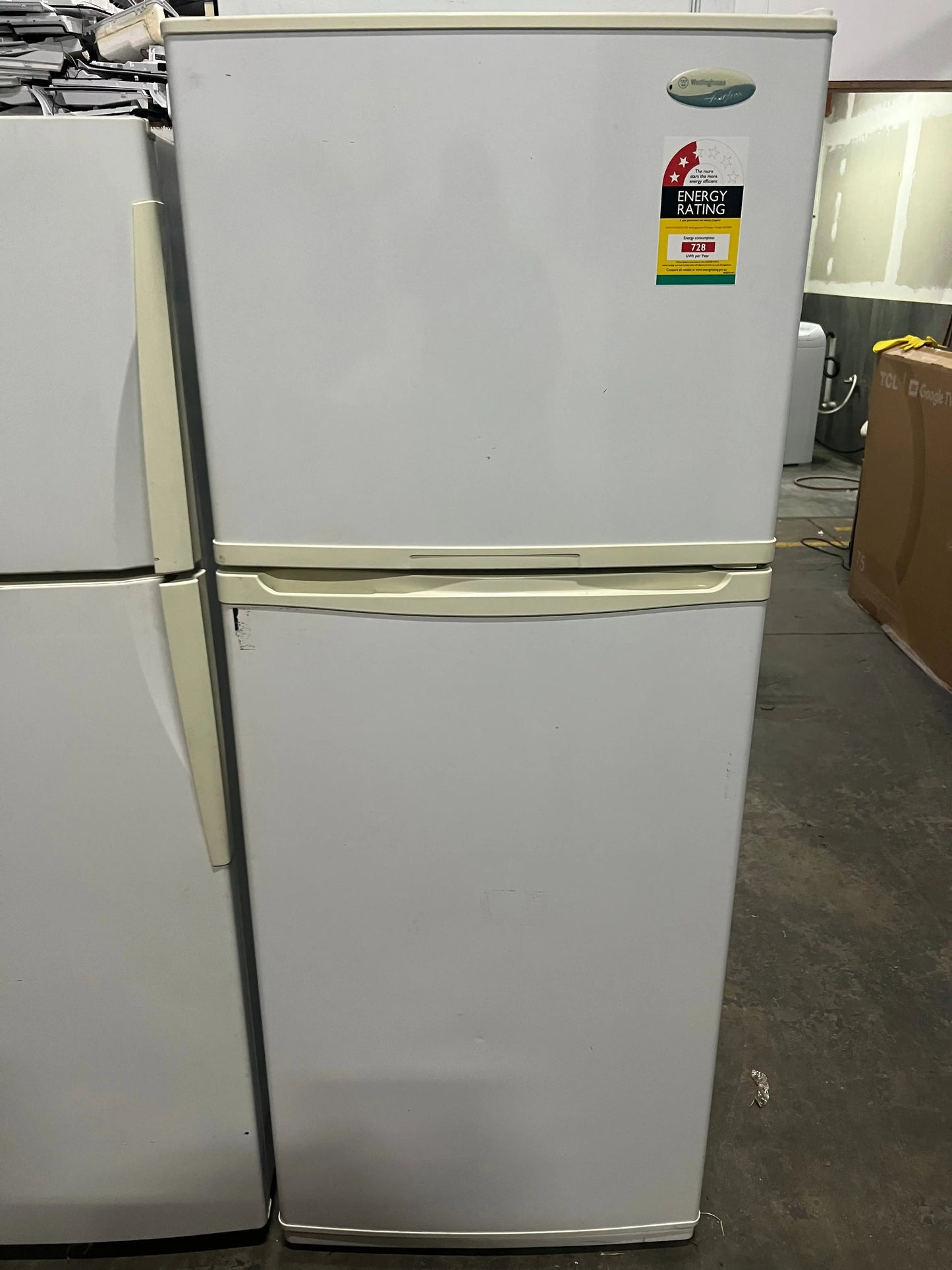 Westinghouse 415 litres fridge freezer | ADELAIDE