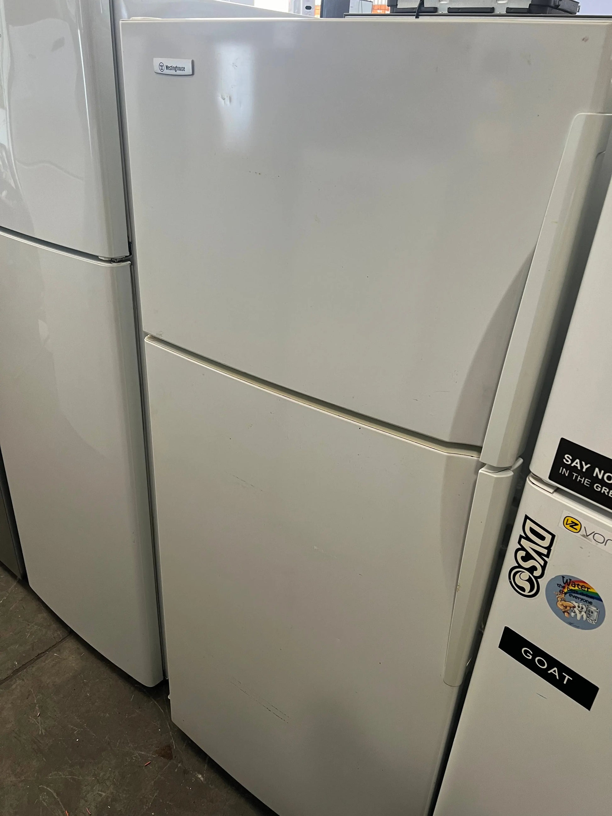 Westinghouse 420 litres fridge freezer | ADELAIDE