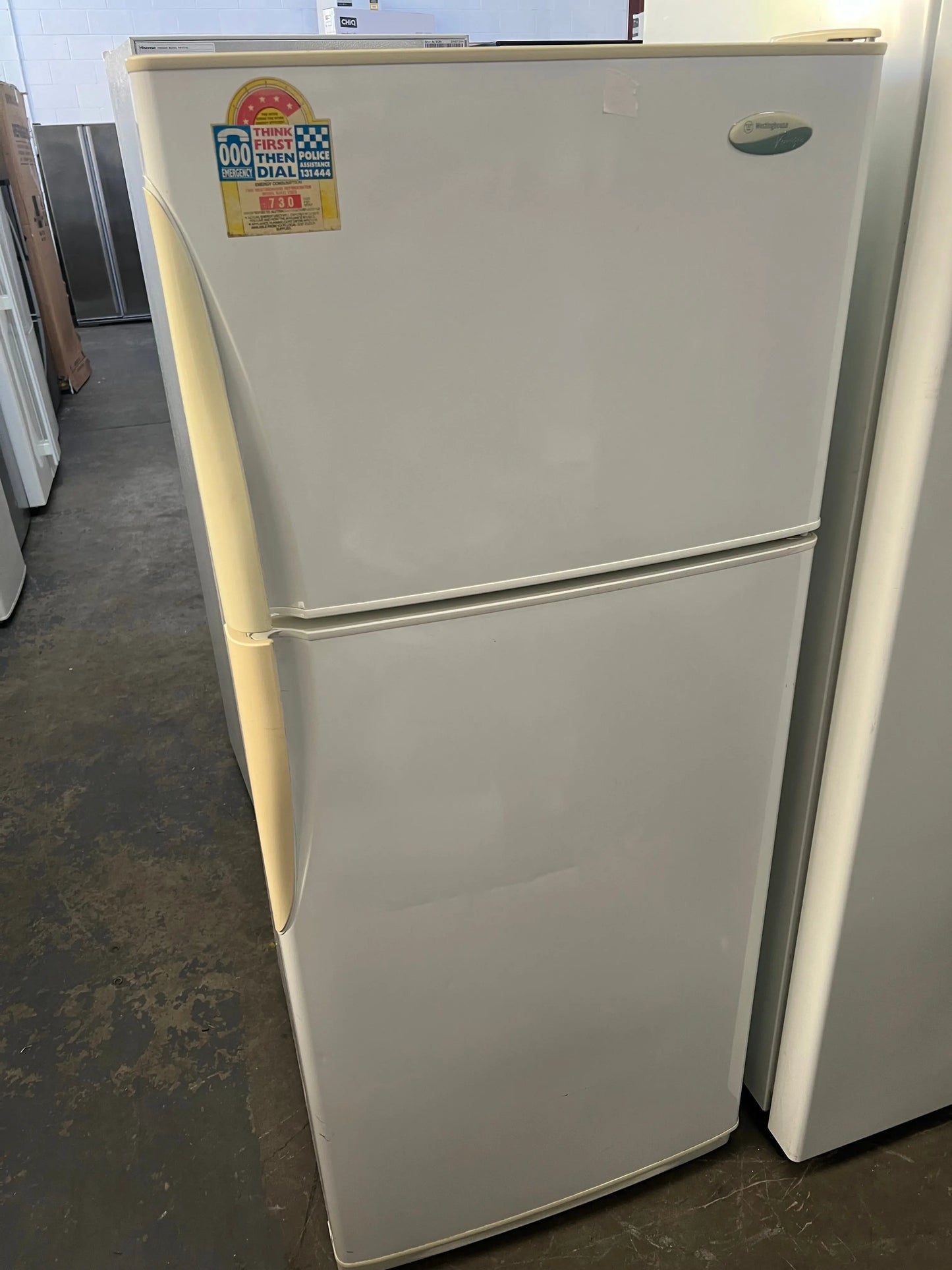 Westinghouse 420 litres fridge freezer | ADELAIDE