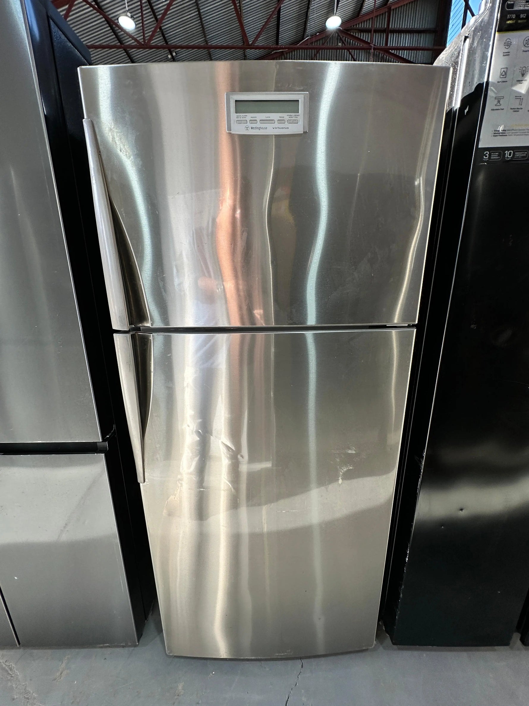 Westinghouse 420L Refurbished Top Mount Fridge Freezer