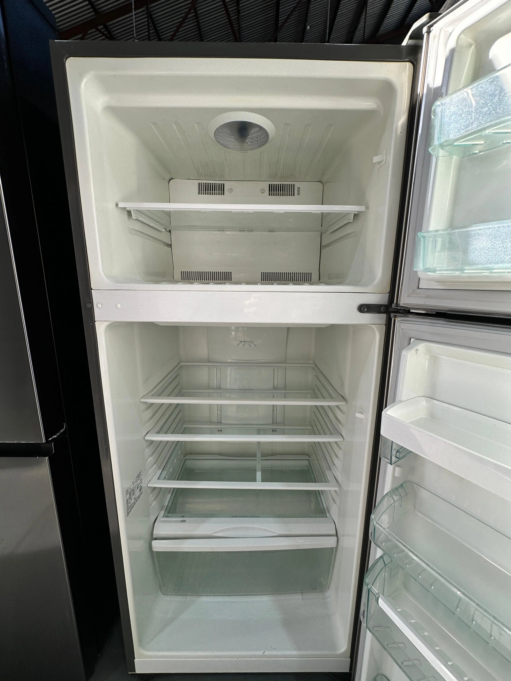 Westinghouse 420L Refurbished Top Mount Fridge Freezer
