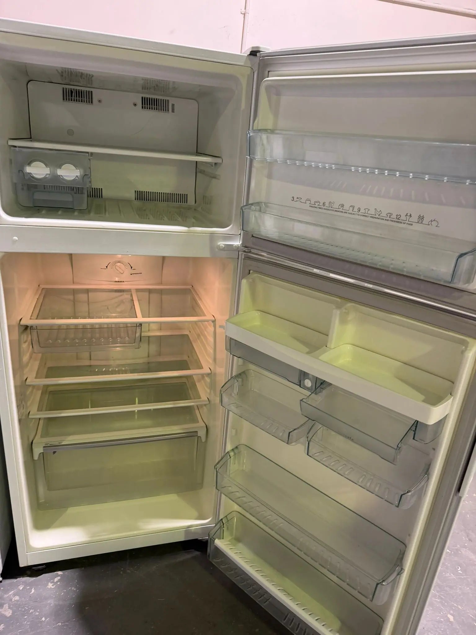 Westinghouse 420L Top Mount Fridge – Refurbished | BRISBANE