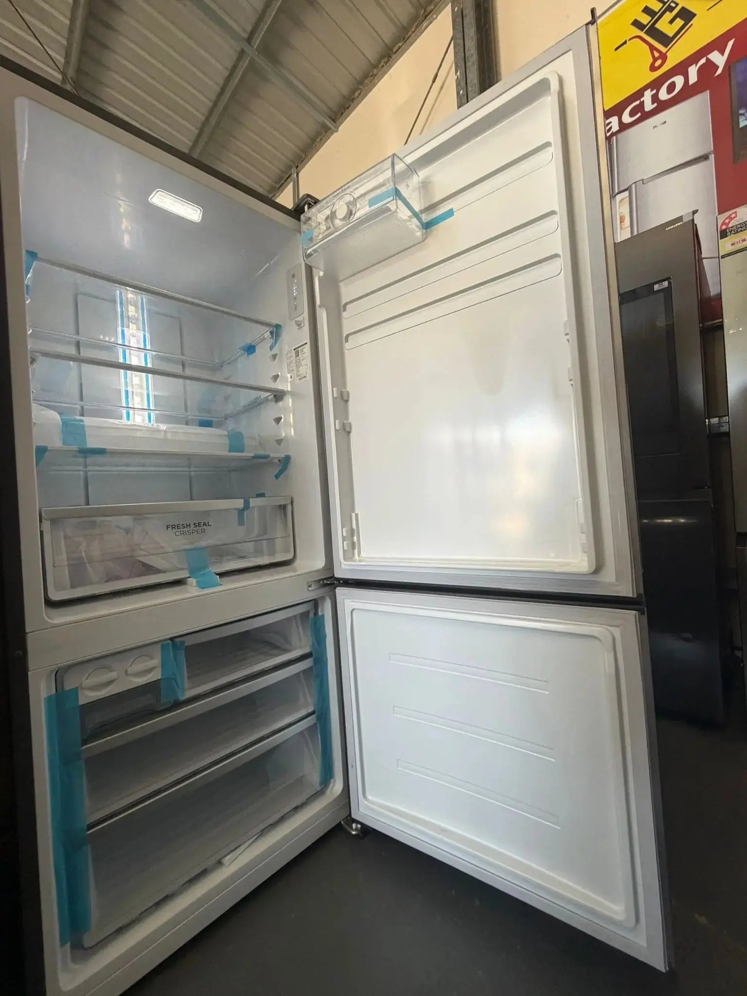 Westinghouse 425L Bottom Mount Fridge Freezer WBE4302AC – Factory Seconds | BRISBANE