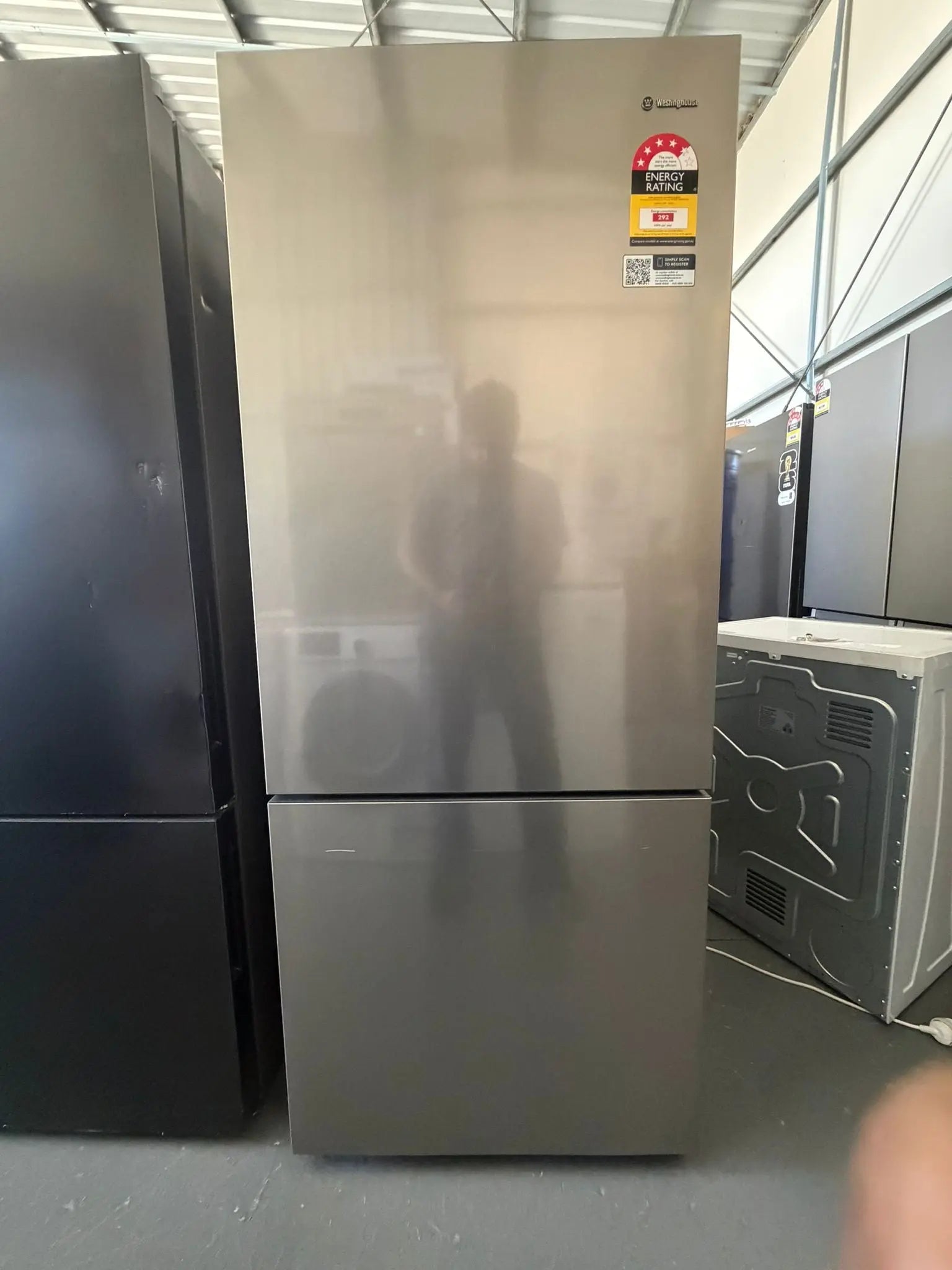 Westinghouse 425L Bottom Mount Fridge Freezer WBE4302AC – Factory Seconds | BRISBANE