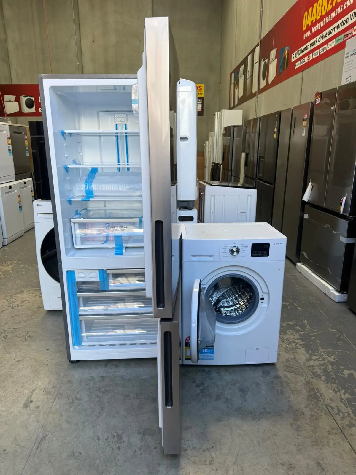 Westinghouse 425L Fridge Freezer + Stirling 6kg Front Load Washing Machine – Factory Second Combo | MELBOURNE