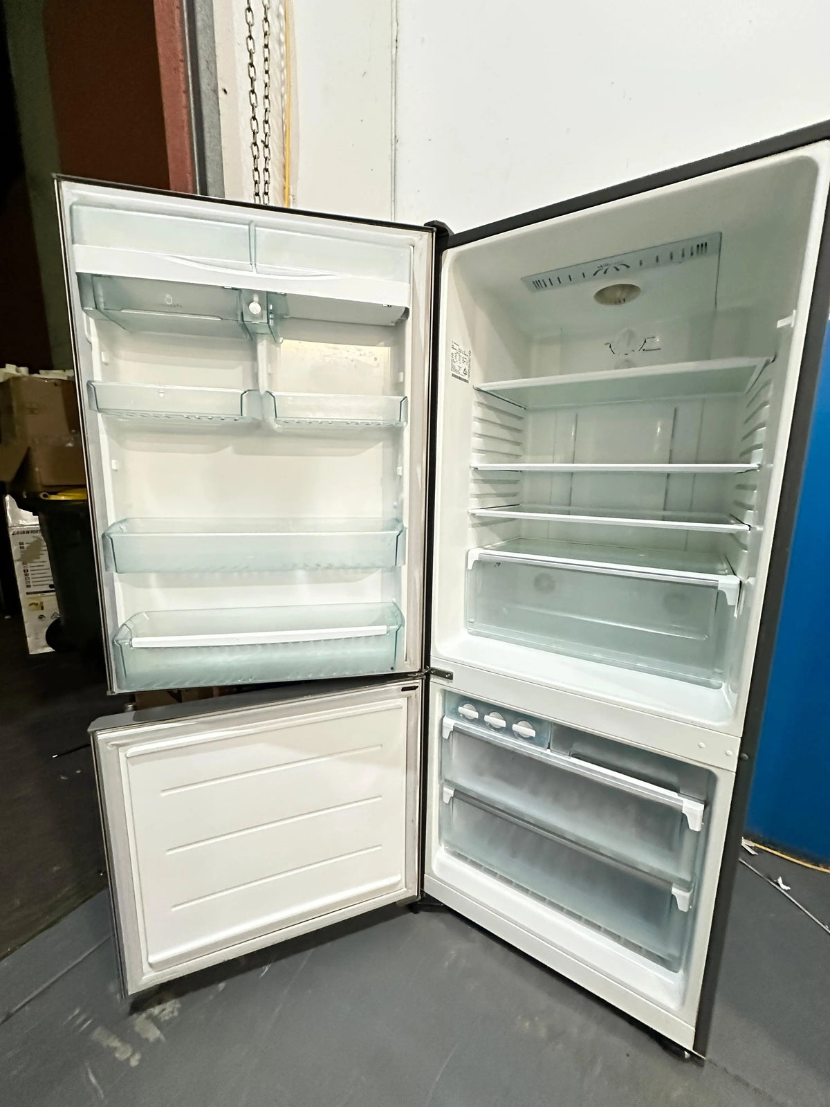 Westinghouse 430L Bottom Mount Fridge Freezer – Refurbished | PERTH